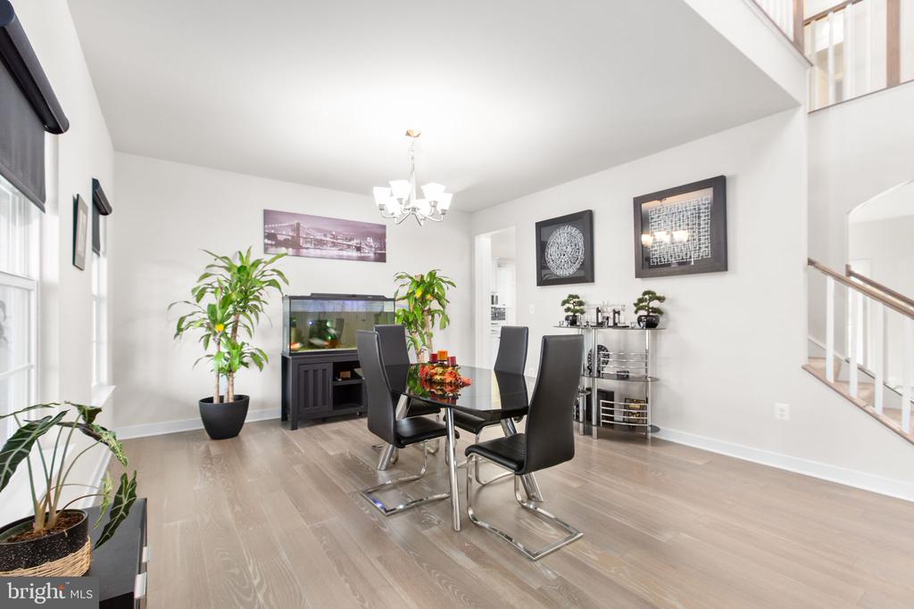 12301 FAWN LAKE PKWY, SPOTSYLVANIA, Virginia 22551, 5 Bedrooms Bedrooms, ,4 BathroomsBathrooms,Residential,12301 FAWN LAKE PKWY,VASP2041292 MLS # VASP2041292