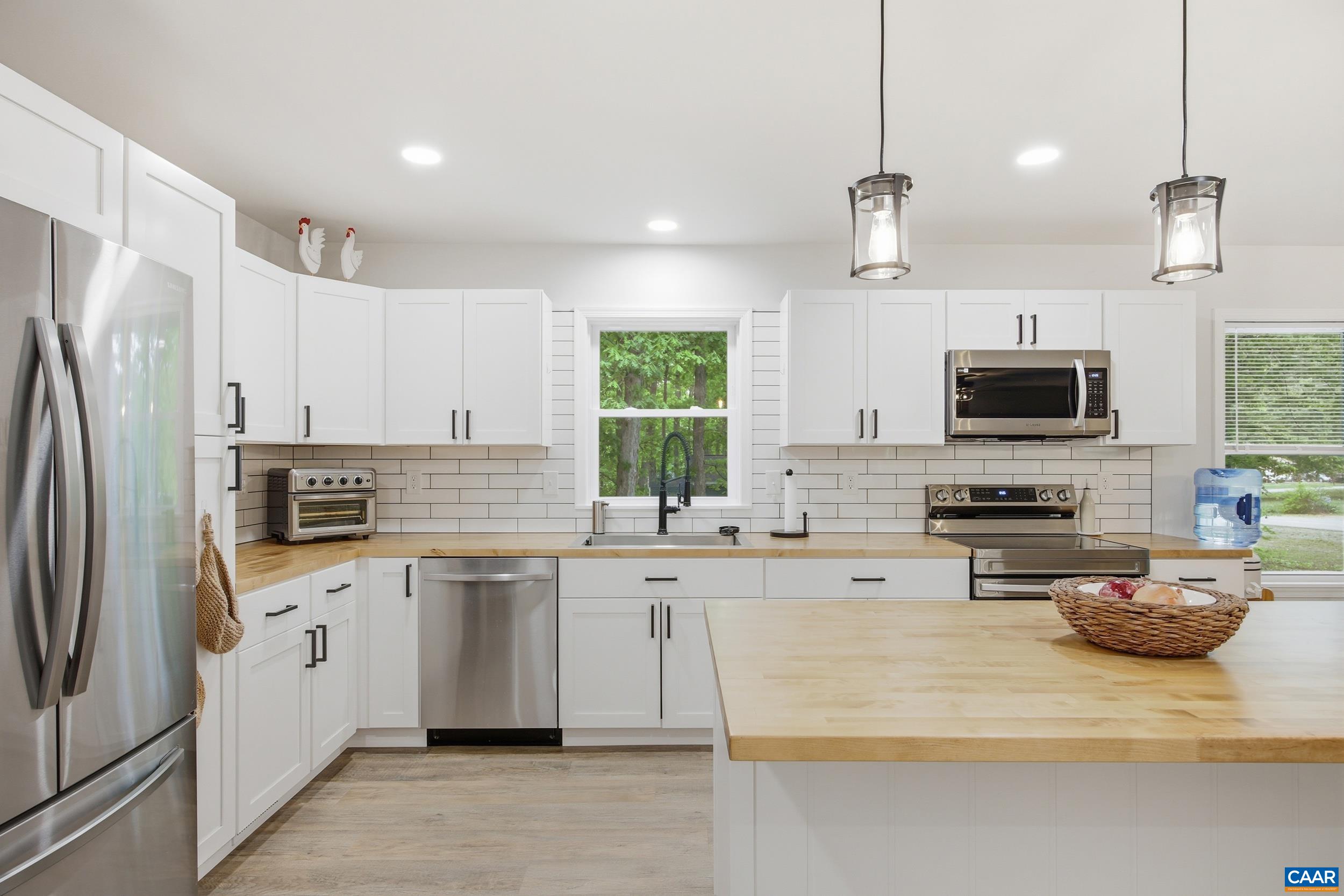 701 W 9TH ST, MINERAL, Virginia 23117, 5 Bedrooms Bedrooms, ,2 BathroomsBathrooms,Residential,701 W 9TH ST,675836 MLS # 675836