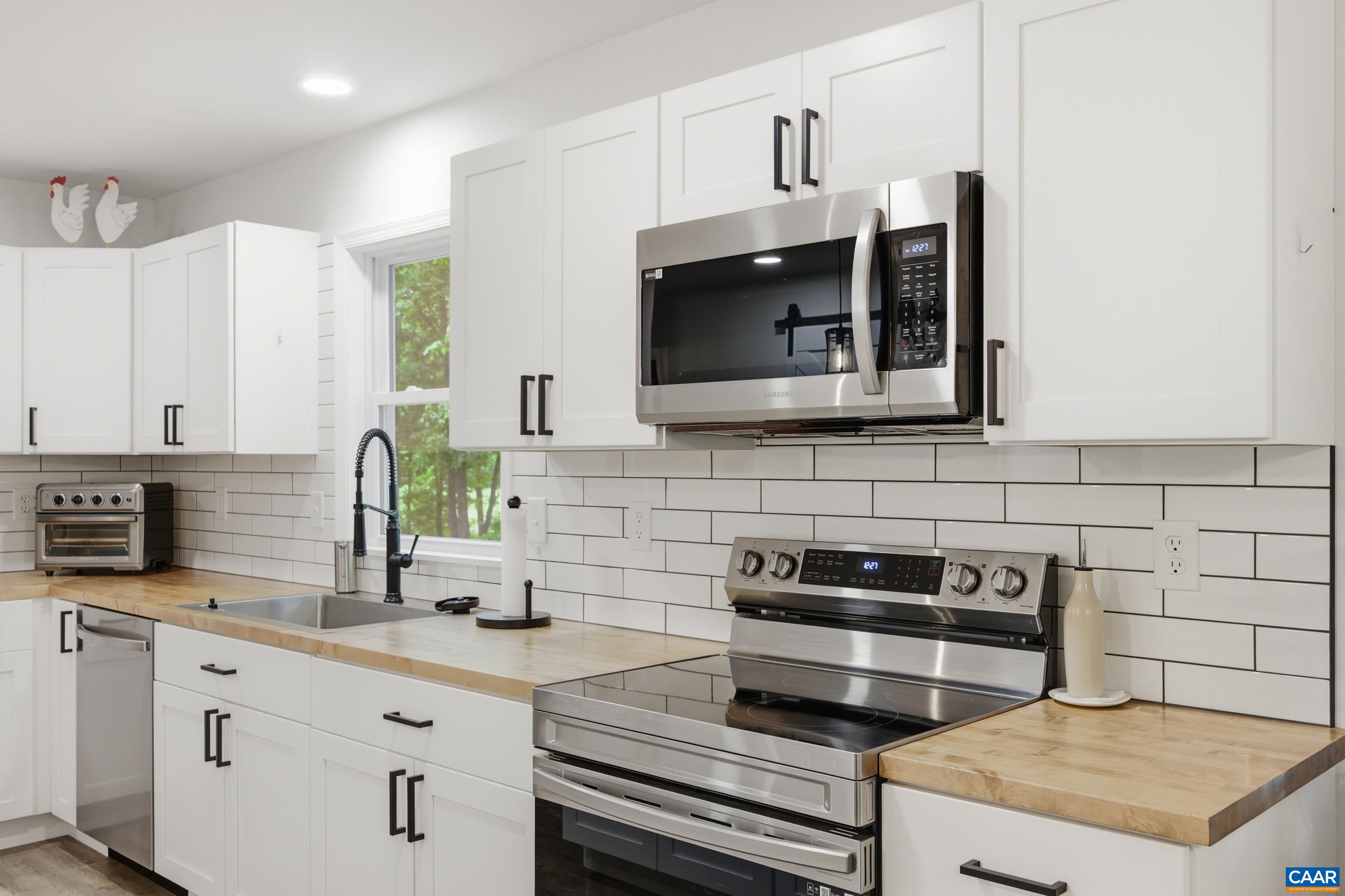 701 W 9TH ST, MINERAL, Virginia 23117, 5 Bedrooms Bedrooms, ,2 BathroomsBathrooms,Residential,701 W 9TH ST,675836 MLS # 675836