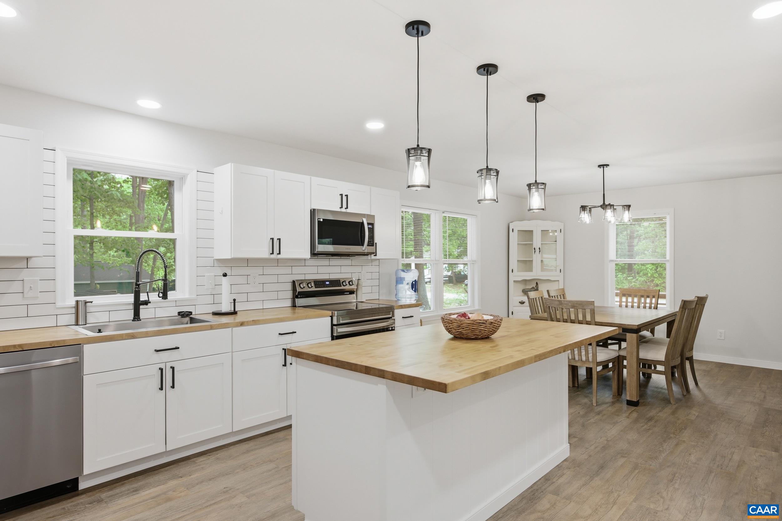 701 W 9TH ST, MINERAL, Virginia 23117, 5 Bedrooms Bedrooms, ,2 BathroomsBathrooms,Residential,701 W 9TH ST,675836 MLS # 675836