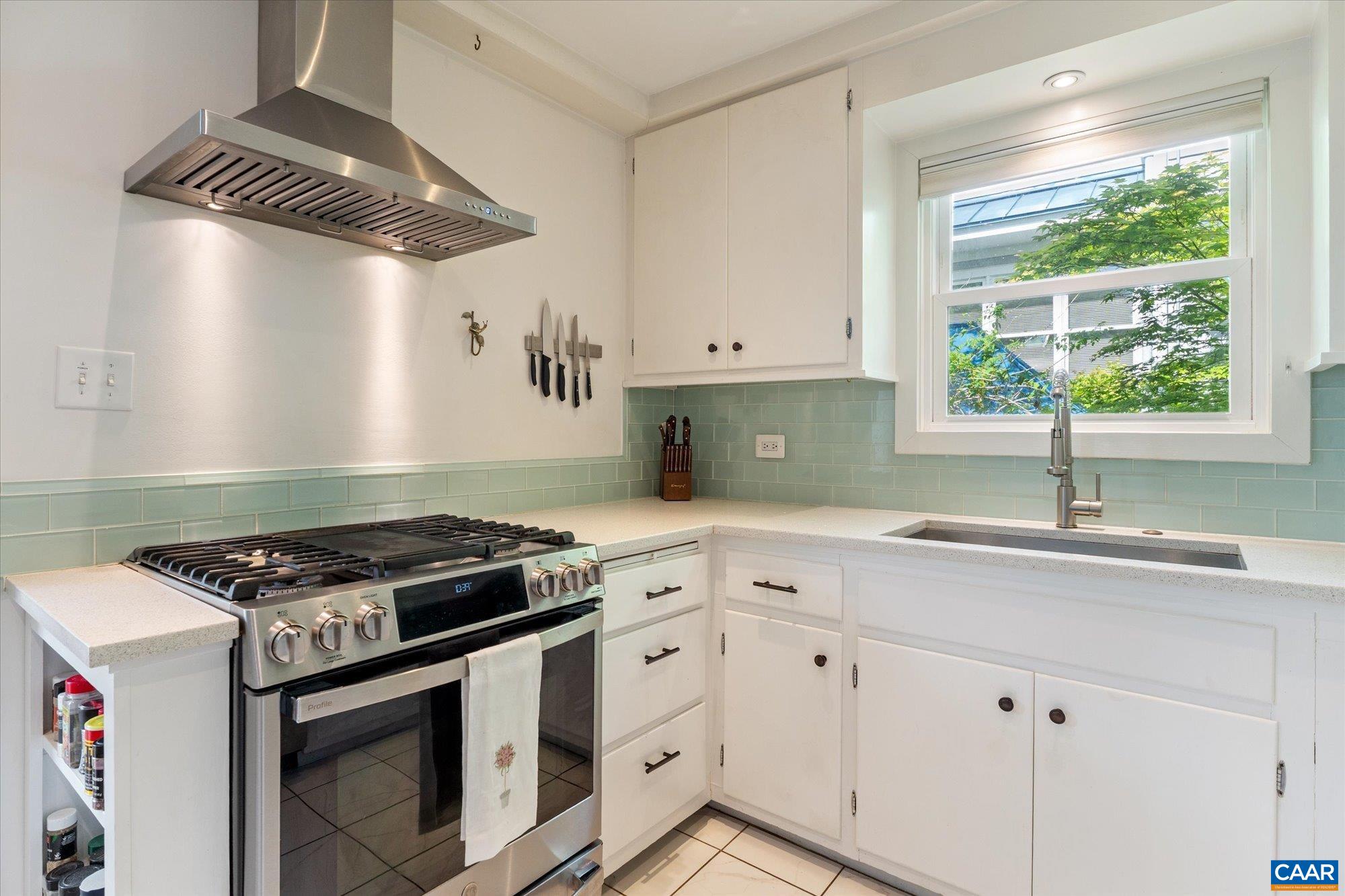 1116 EAST JEFFERSON ST, CHARLOTTESVILLE, Virginia 22902, 3 Bedrooms Bedrooms, ,2 BathroomsBathrooms,Residential,1116 EAST JEFFERSON ST,676326 MLS # 676326