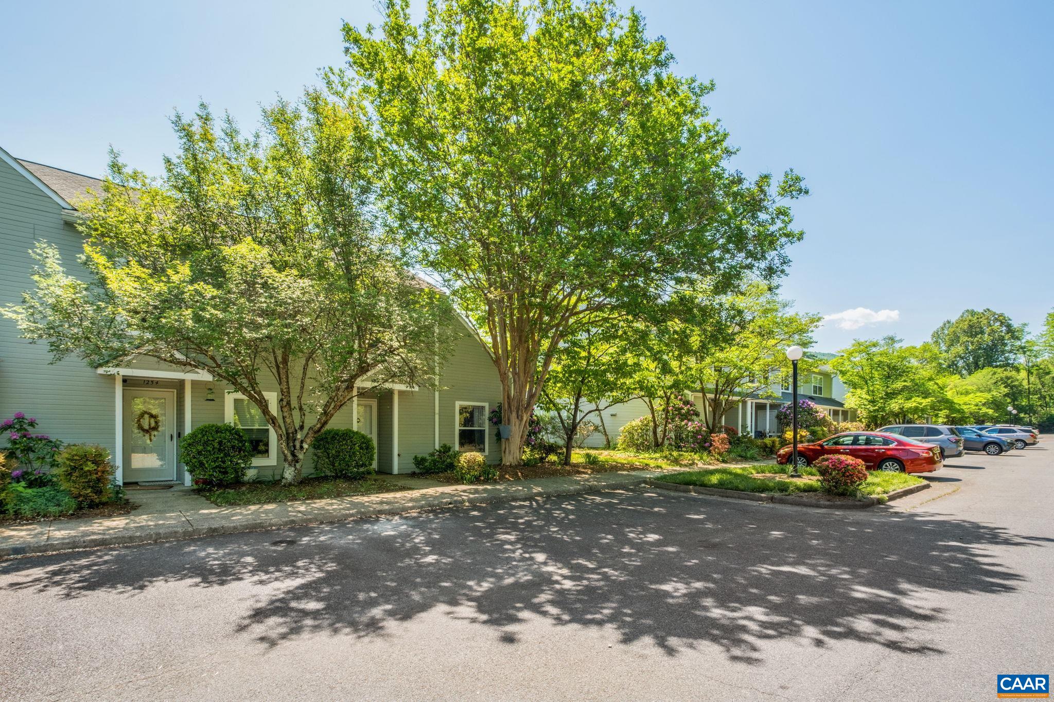 1256 MAPLE VIEW DR, CHARLOTTESVILLE, Virginia 22902, 3 Bedrooms Bedrooms, ,2 BathroomsBathrooms,Residential,1256 MAPLE VIEW DR,676327 MLS # 676327