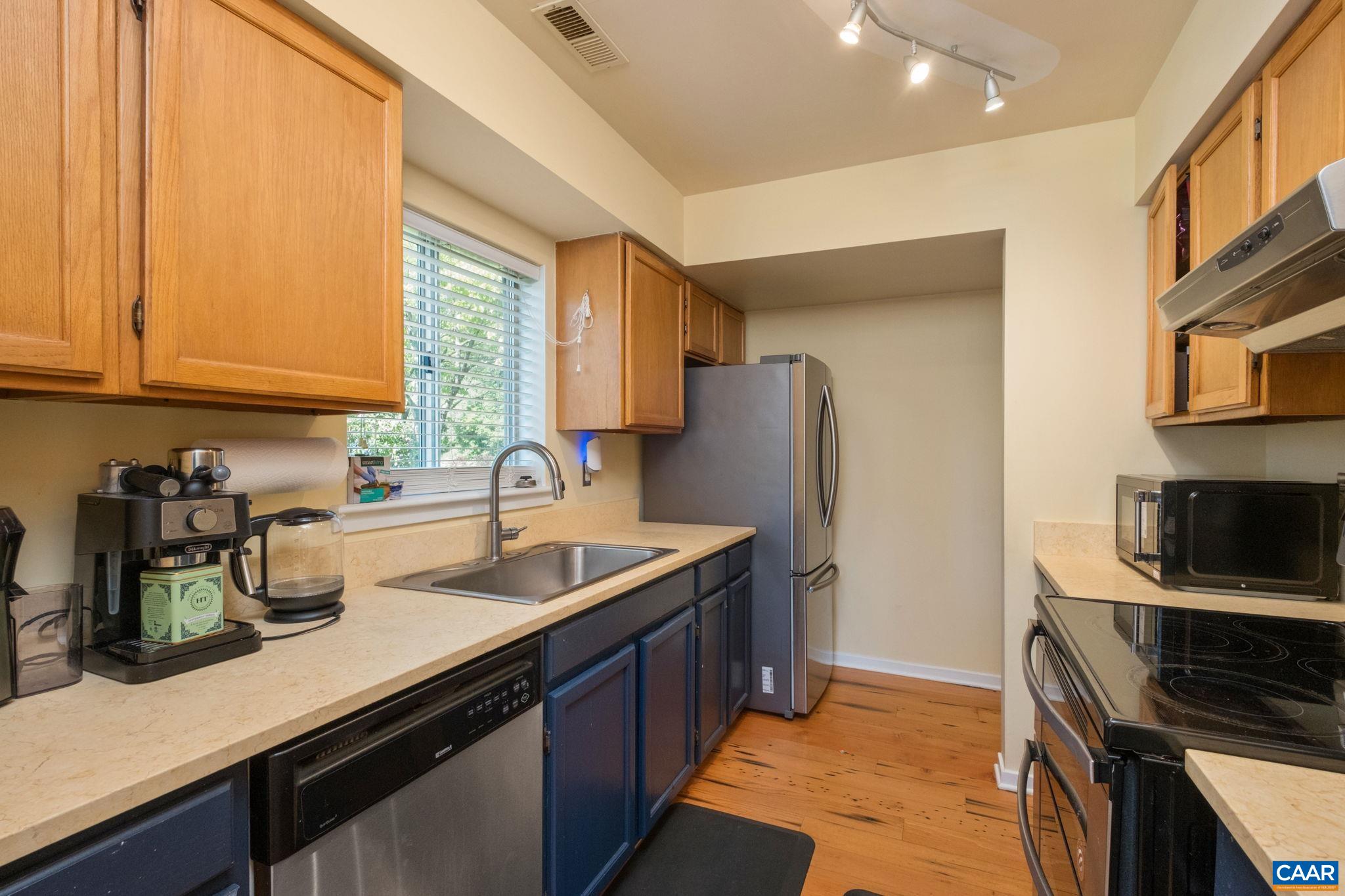 1256 MAPLE VIEW DR, CHARLOTTESVILLE, Virginia 22902, 3 Bedrooms Bedrooms, ,2 BathroomsBathrooms,Residential,1256 MAPLE VIEW DR,676327 MLS # 676327