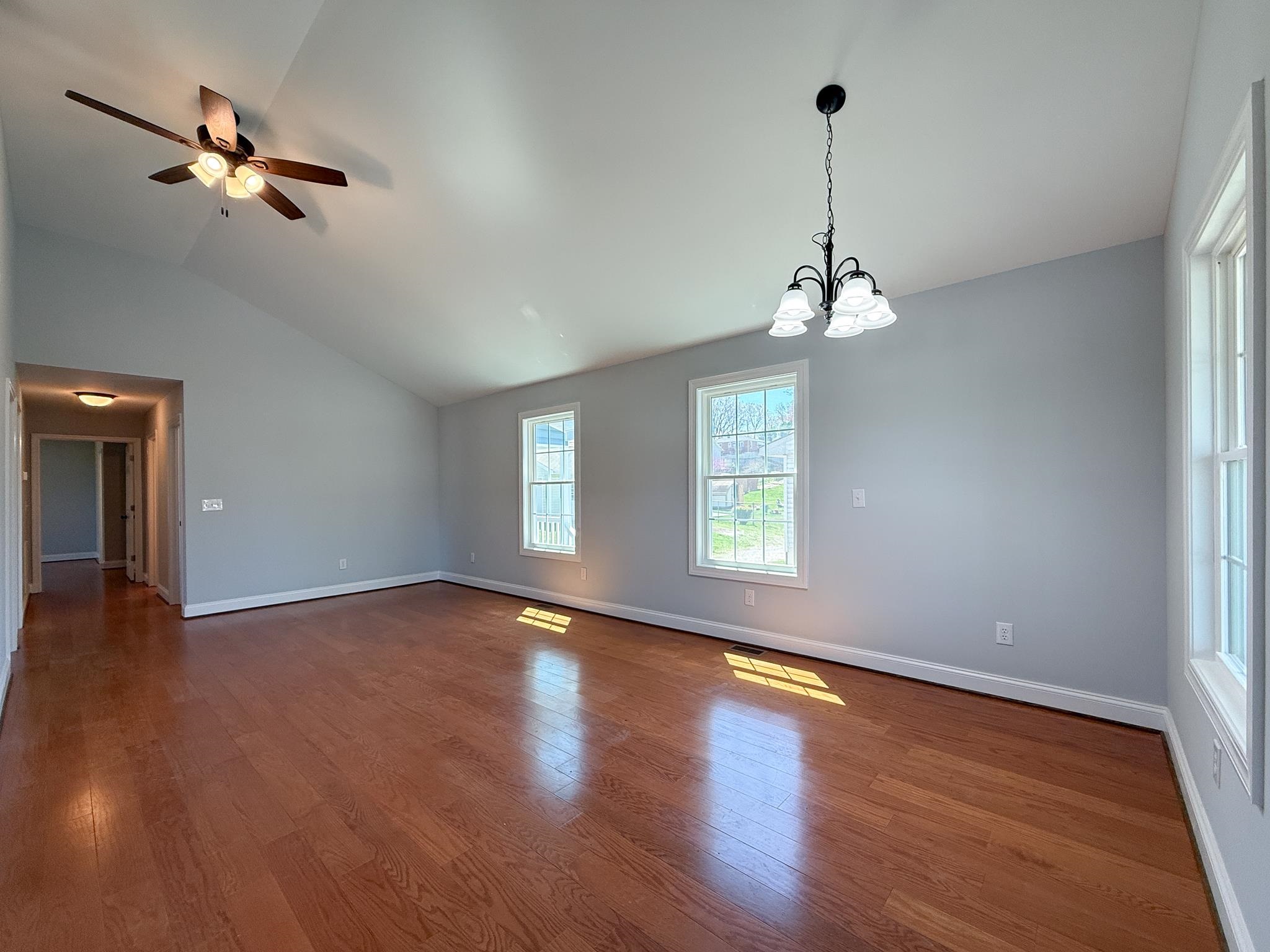 515 GRUBERT AVE, STAUNTON, Virginia 24401, 3 Bedrooms Bedrooms, ,2 BathroomsBathrooms,Residential,515 GRUBERT AVE,675619 MLS # 675619