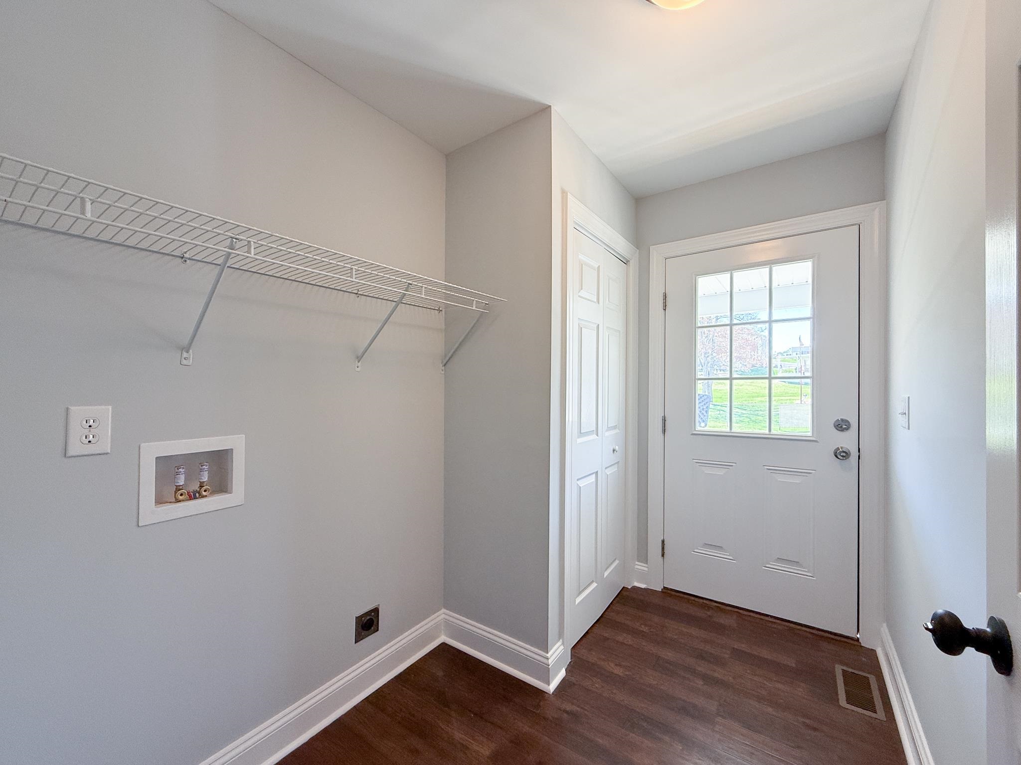 515 GRUBERT AVE, STAUNTON, Virginia 24401, 3 Bedrooms Bedrooms, ,2 BathroomsBathrooms,Residential,515 GRUBERT AVE,675619 MLS # 675619