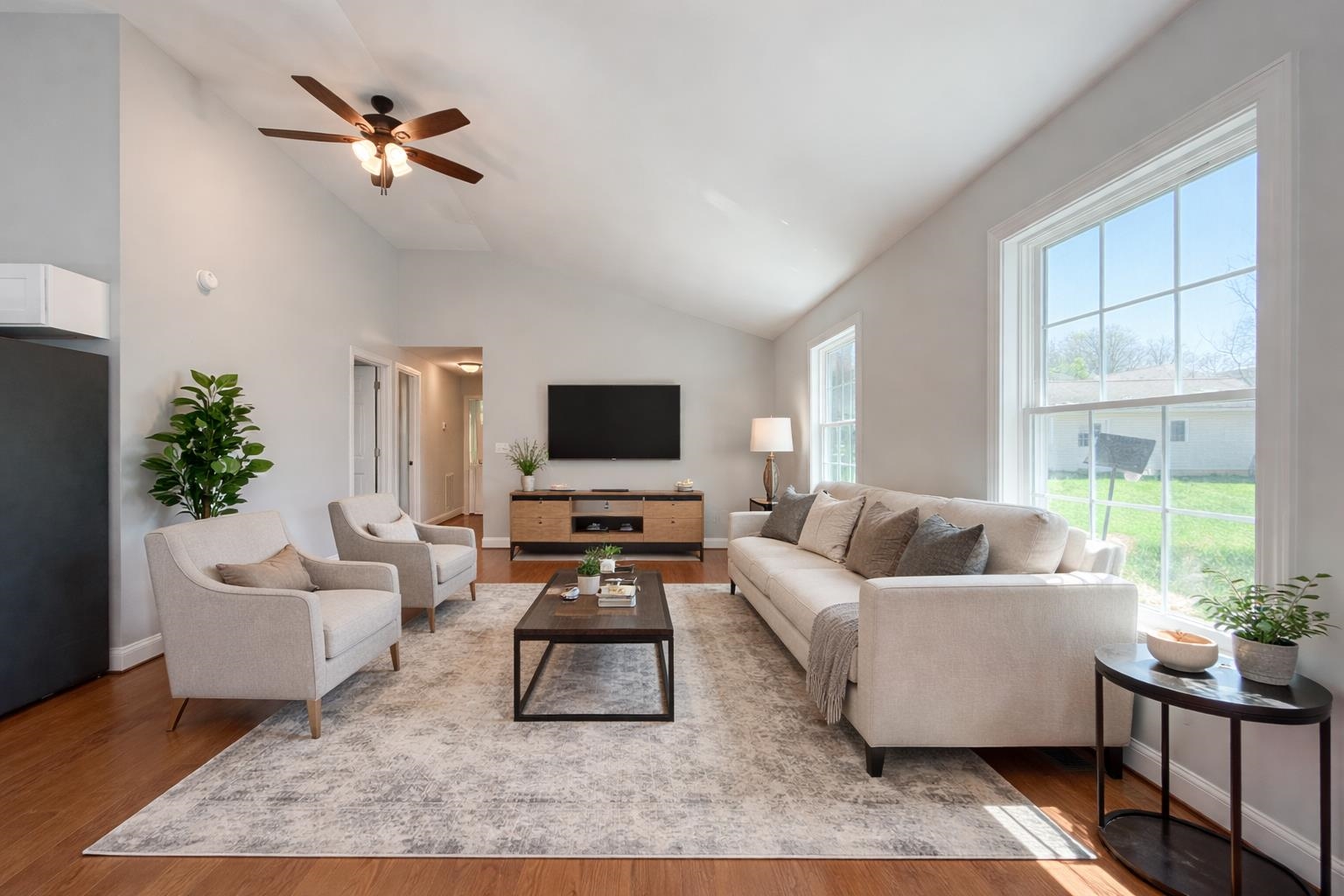 515 GRUBERT AVE, STAUNTON, Virginia 24401, 3 Bedrooms Bedrooms, ,2 BathroomsBathrooms,Residential,515 GRUBERT AVE,675619 MLS # 675619