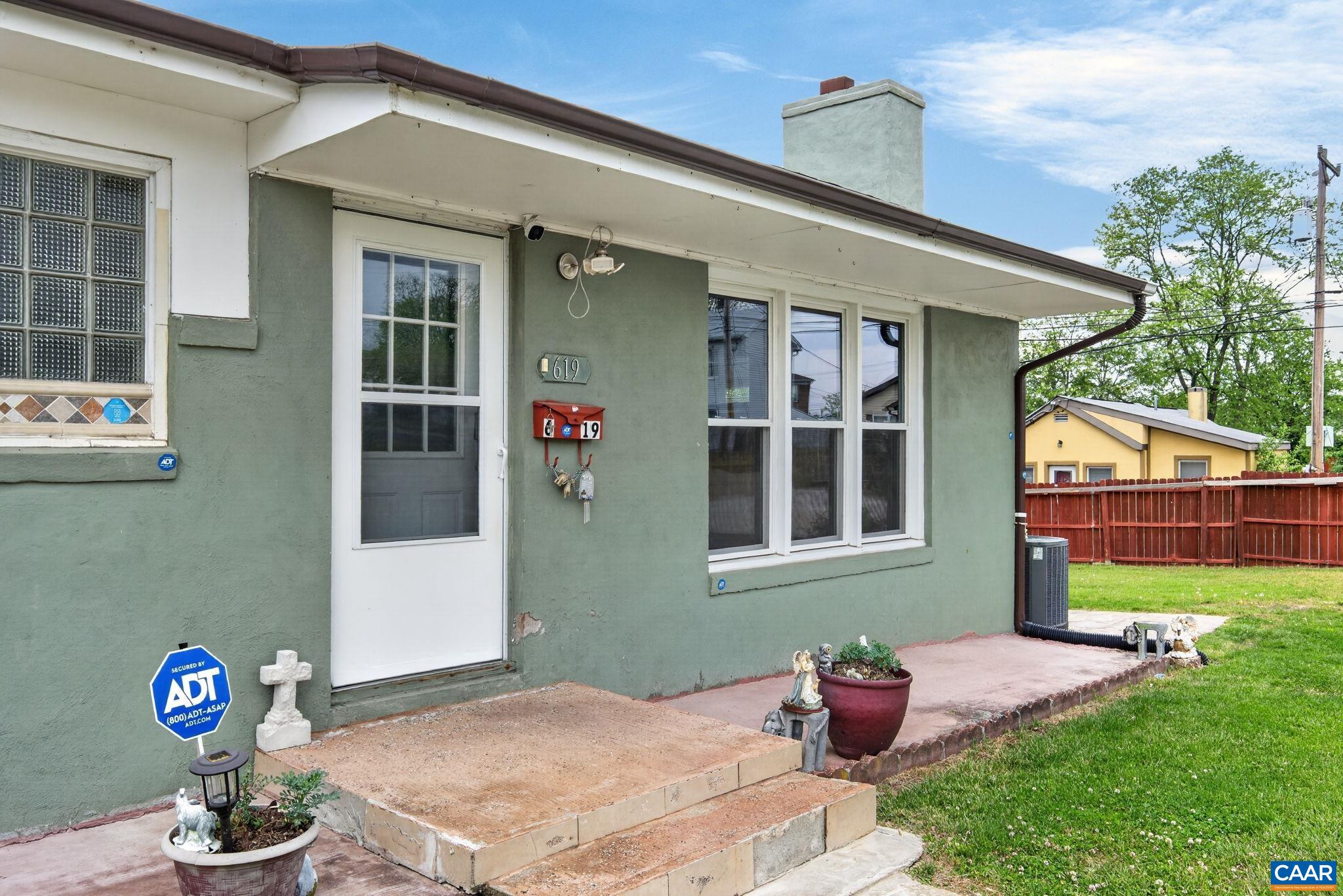 619 BROAD ST, HARRISONBURG, Virginia 22802, 3 Bedrooms Bedrooms, ,3 BathroomsBathrooms,Residential,619 BROAD ST,676331 MLS # 676331