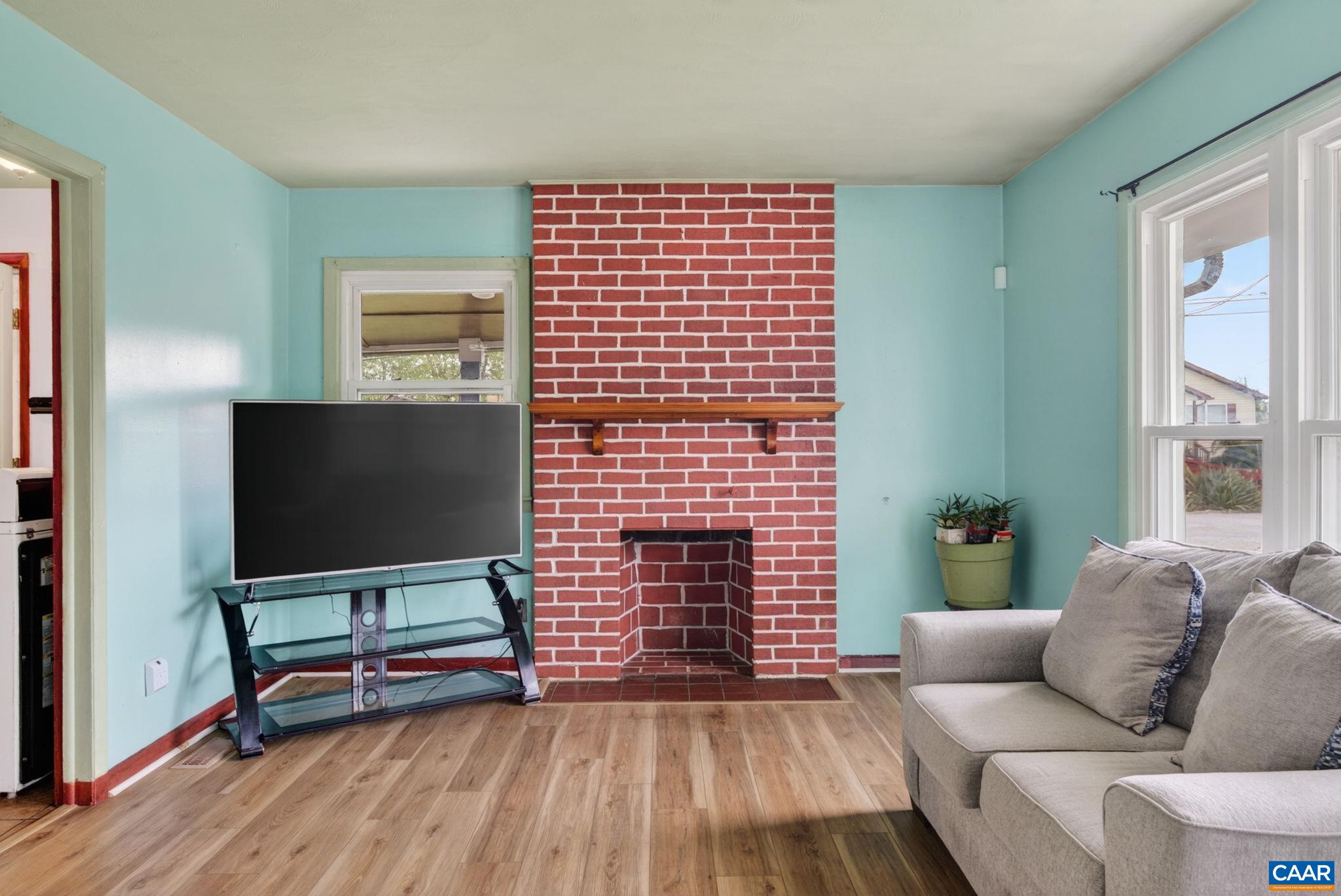 619 BROAD ST, HARRISONBURG, Virginia 22802, 3 Bedrooms Bedrooms, ,3 BathroomsBathrooms,Residential,619 BROAD ST,676331 MLS # 676331