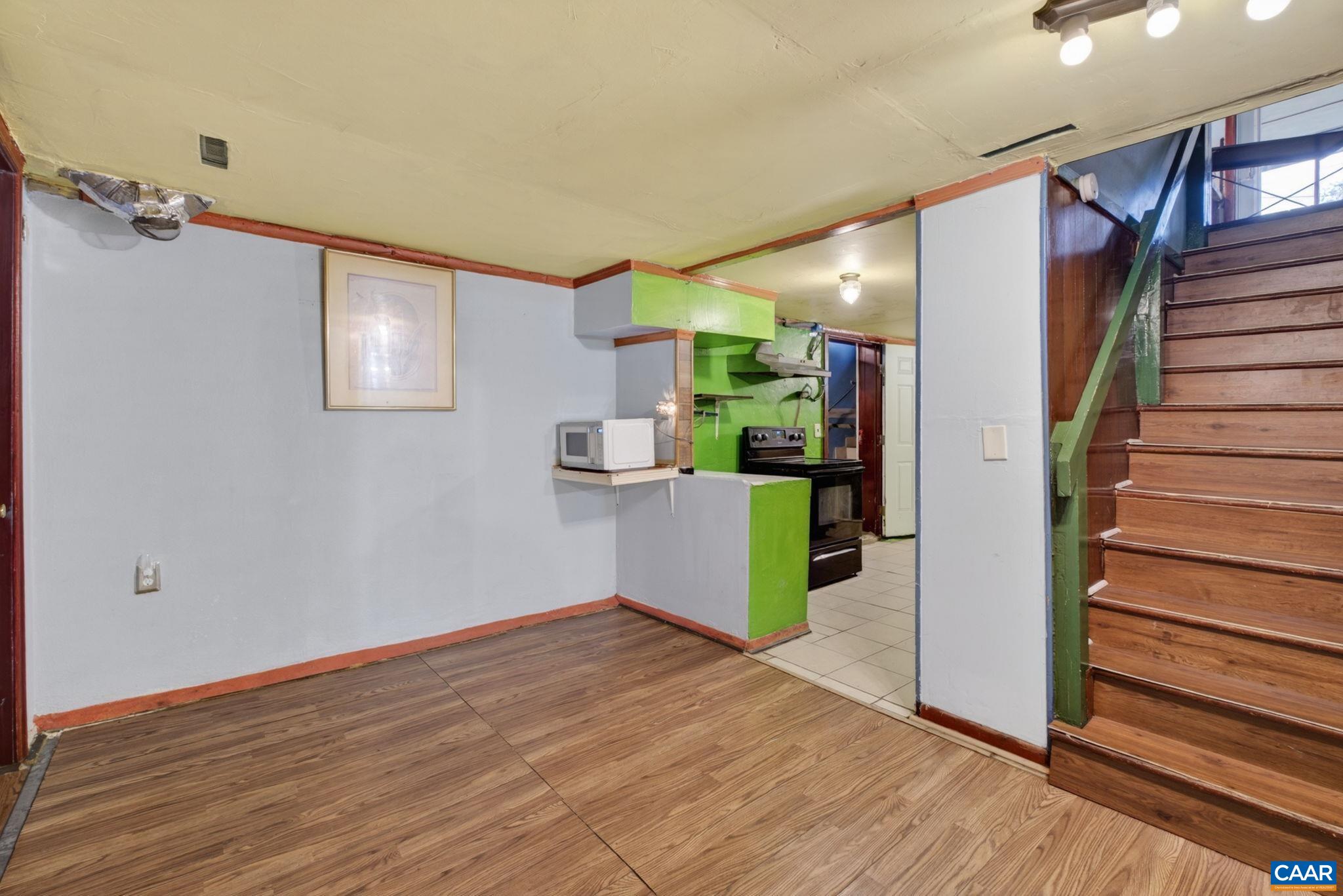 619 BROAD ST, HARRISONBURG, Virginia 22802, 3 Bedrooms Bedrooms, ,3 BathroomsBathrooms,Residential,619 BROAD ST,676331 MLS # 676331