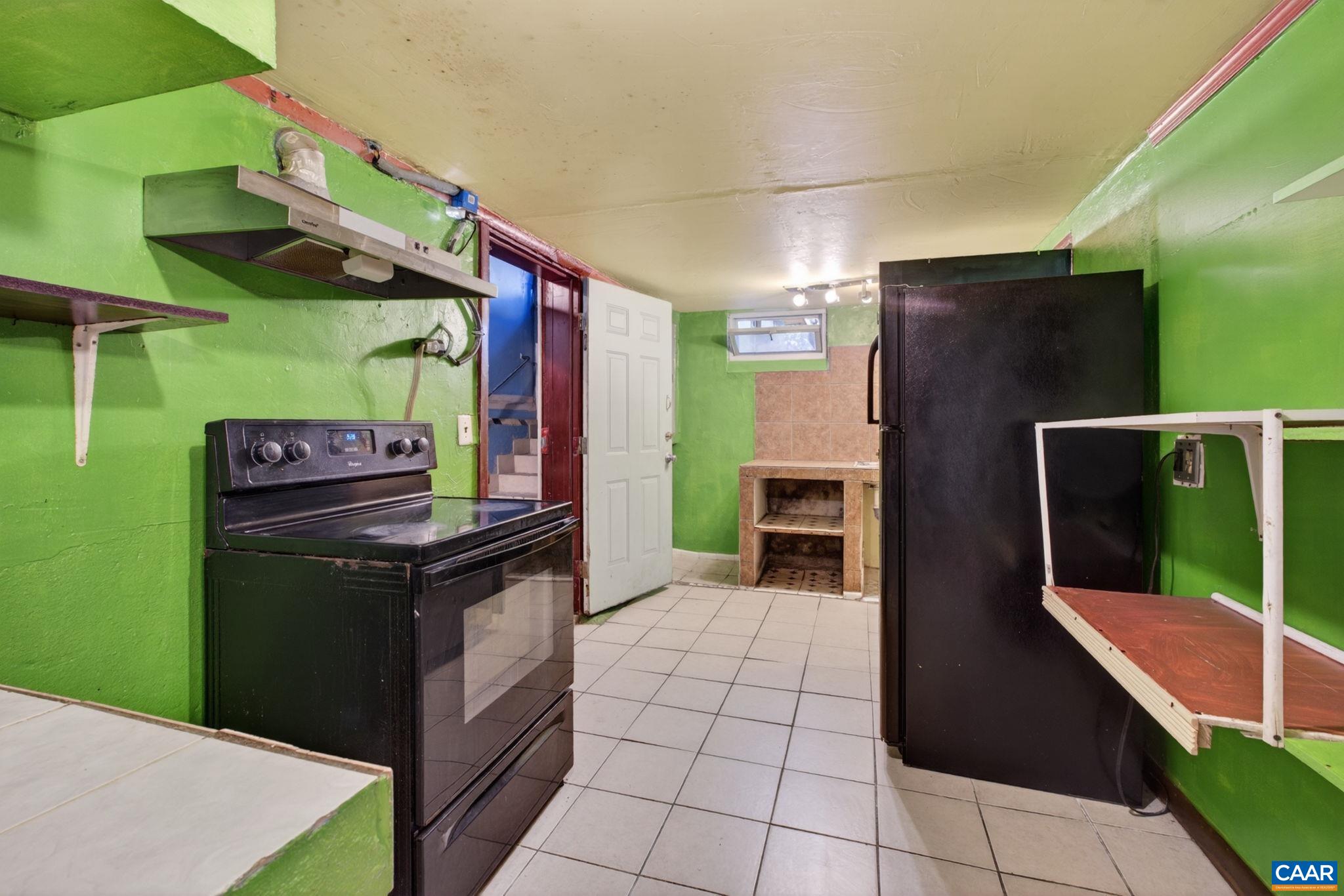 619 BROAD ST, HARRISONBURG, Virginia 22802, 3 Bedrooms Bedrooms, ,3 BathroomsBathrooms,Residential,619 BROAD ST,676331 MLS # 676331