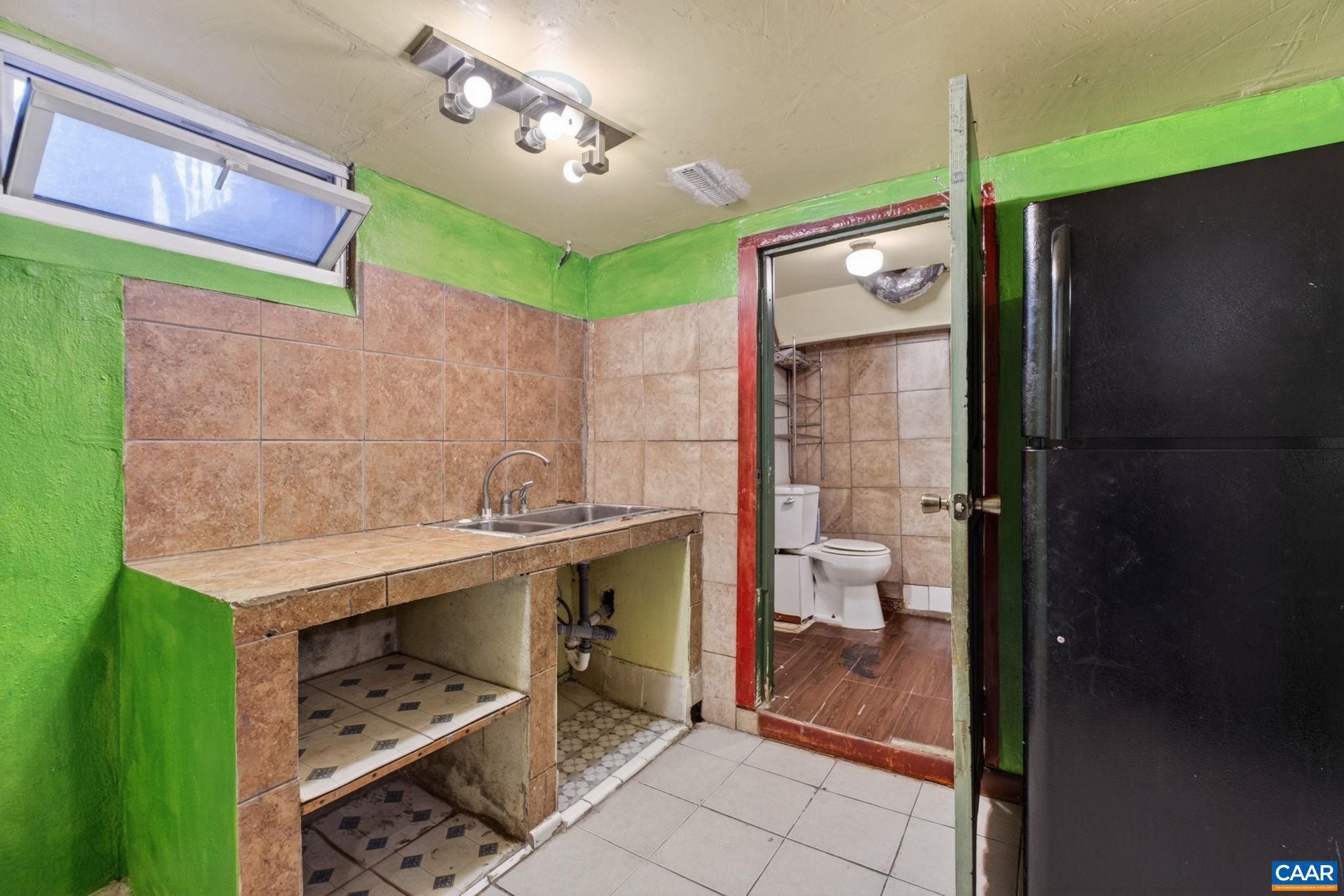 619 BROAD ST, HARRISONBURG, Virginia 22802, 3 Bedrooms Bedrooms, ,3 BathroomsBathrooms,Residential,619 BROAD ST,676331 MLS # 676331