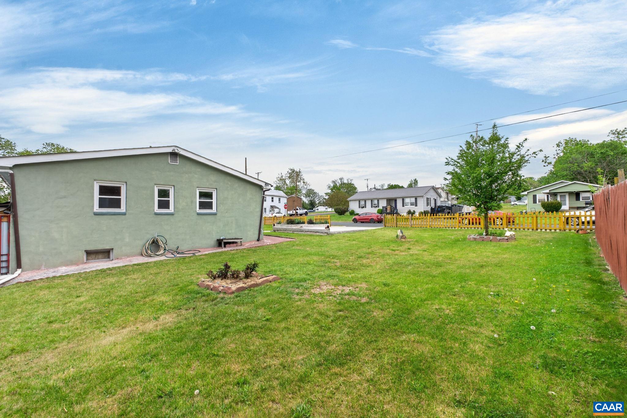 619 BROAD ST, HARRISONBURG, Virginia 22802, 3 Bedrooms Bedrooms, ,3 BathroomsBathrooms,Residential,619 BROAD ST,676331 MLS # 676331