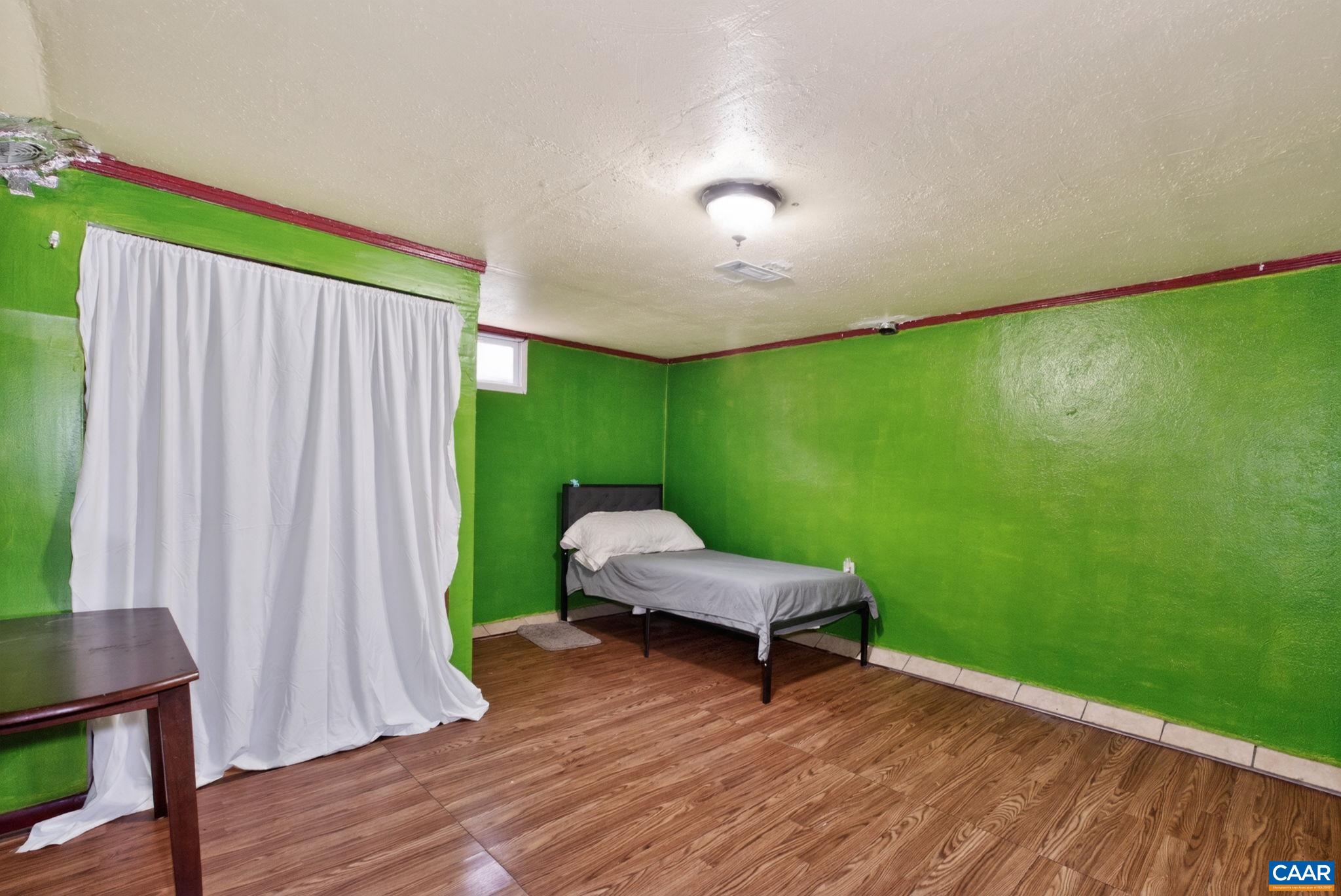 619 BROAD ST, HARRISONBURG, Virginia 22802, 3 Bedrooms Bedrooms, ,3 BathroomsBathrooms,Residential,619 BROAD ST,676331 MLS # 676331