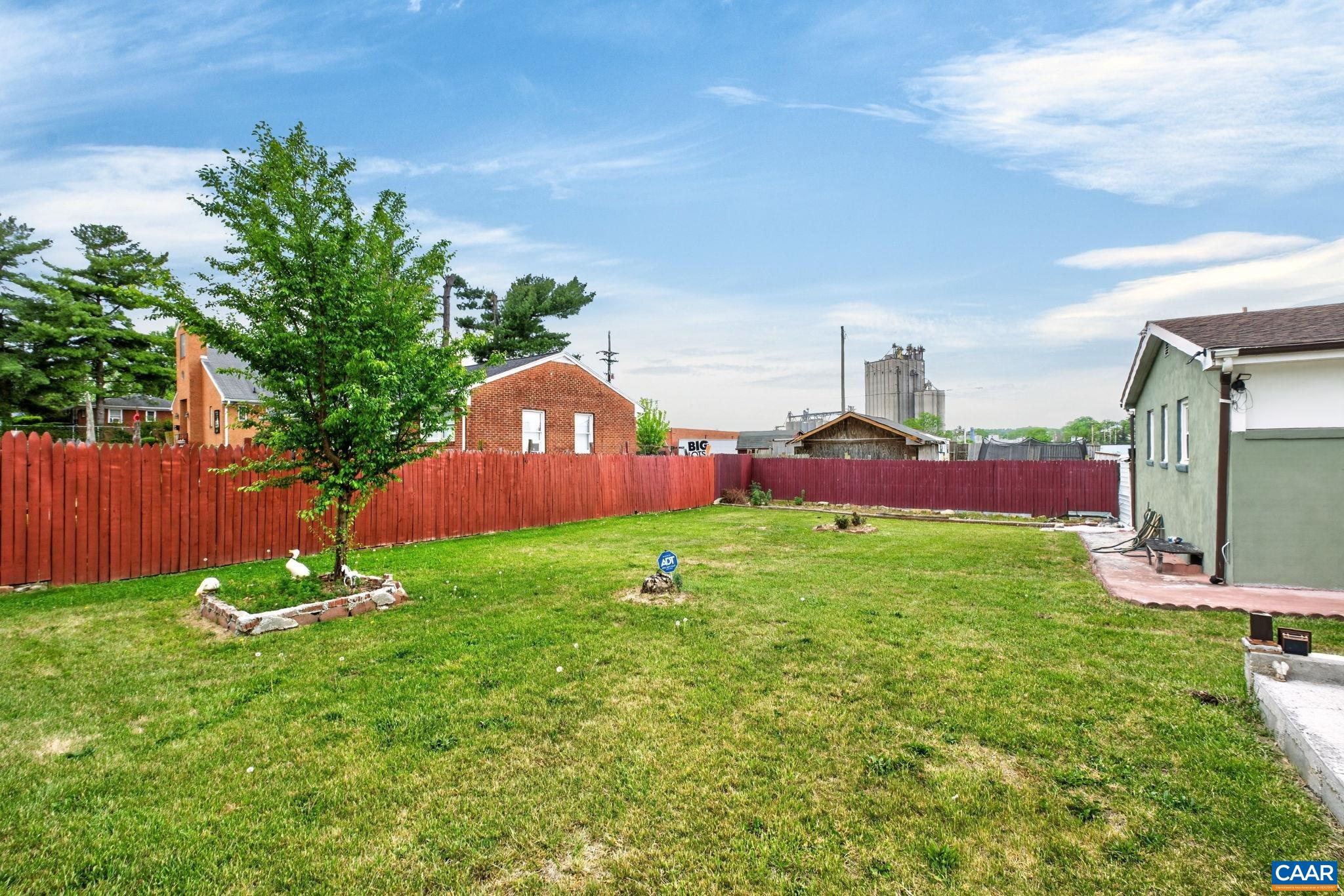 619 BROAD ST, HARRISONBURG, Virginia 22802, 3 Bedrooms Bedrooms, ,3 BathroomsBathrooms,Residential,619 BROAD ST,676331 MLS # 676331