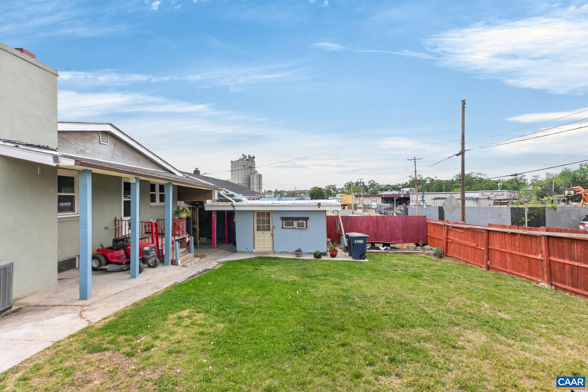 619 BROAD ST, HARRISONBURG, Virginia 22802, 3 Bedrooms Bedrooms, ,3 BathroomsBathrooms,Residential,619 BROAD ST,676331 MLS # 676331