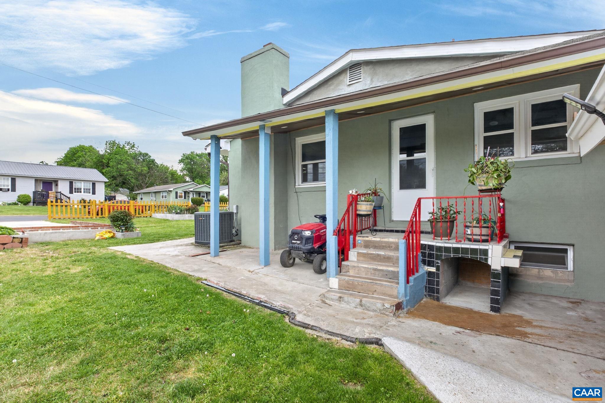 619 BROAD ST, HARRISONBURG, Virginia 22802, 3 Bedrooms Bedrooms, ,3 BathroomsBathrooms,Residential,619 BROAD ST,676331 MLS # 676331