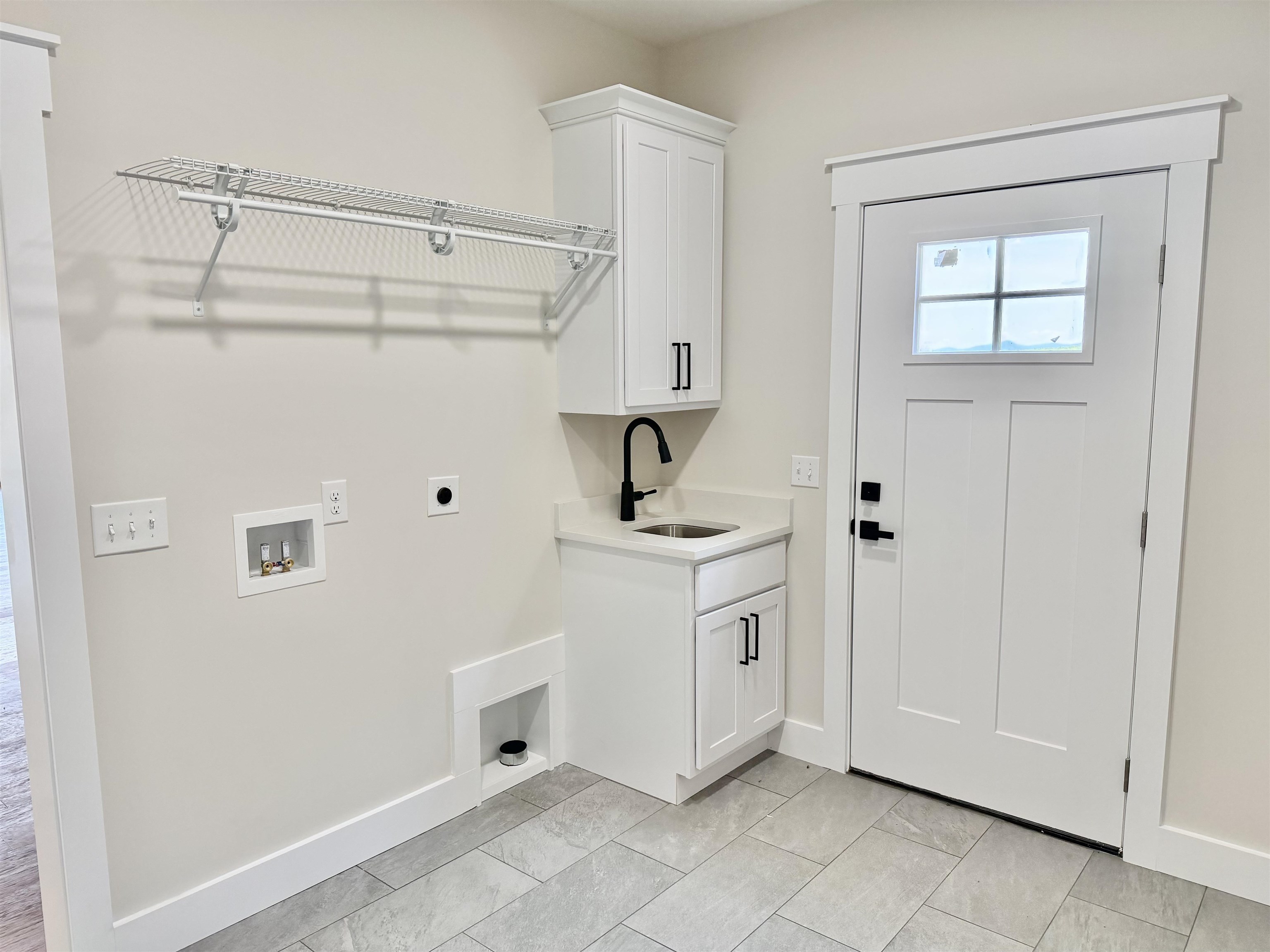 9 BIRCH COVE, FISHERSVILLE, Virginia 22939, 4 Bedrooms Bedrooms, ,3 BathroomsBathrooms,Residential,9 BIRCH COVE,676333 MLS # 676333