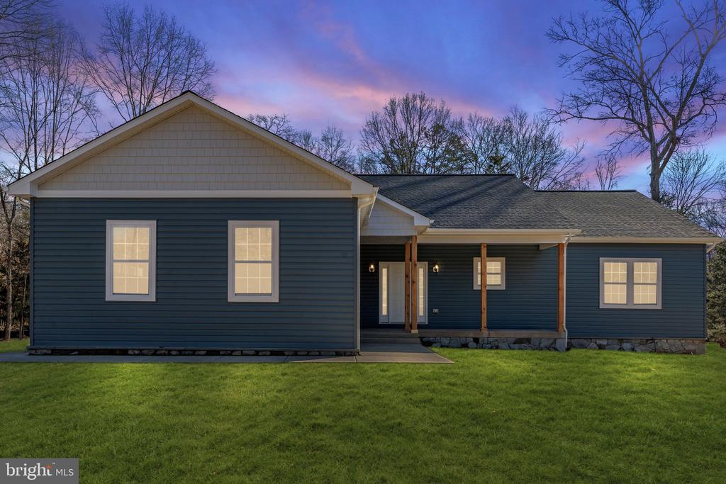 6581 VALLEY DR, WARRENTON, Virginia 20187, 4 Bedrooms Bedrooms, ,2 BathroomsBathrooms,Residential,6581 VALLEY DR,VAFQ2019714 MLS # VAFQ2019714