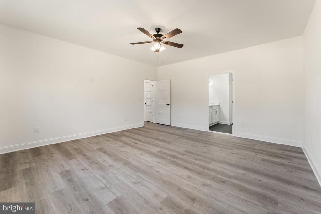 6581 VALLEY DR, WARRENTON, Virginia 20187, 4 Bedrooms Bedrooms, ,2 BathroomsBathrooms,Residential,6581 VALLEY DR,VAFQ2019714 MLS # VAFQ2019714