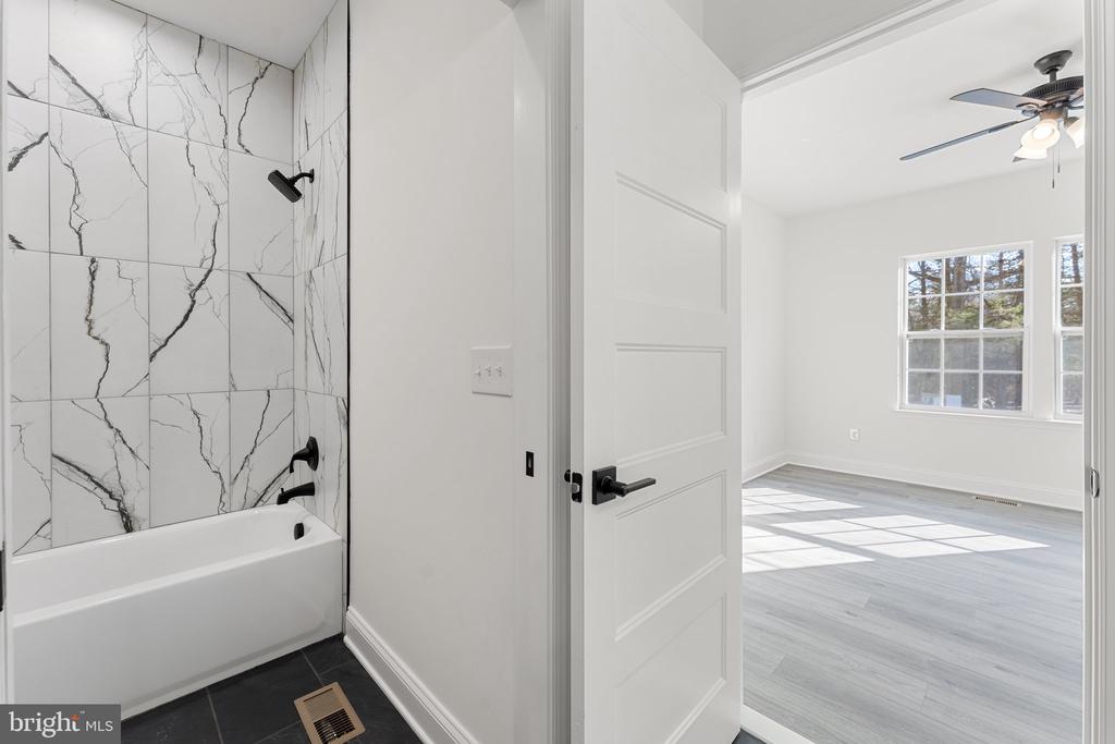 6581 VALLEY DR, WARRENTON, Virginia 20187, 4 Bedrooms Bedrooms, ,2 BathroomsBathrooms,Residential,6581 VALLEY DR,VAFQ2019714 MLS # VAFQ2019714