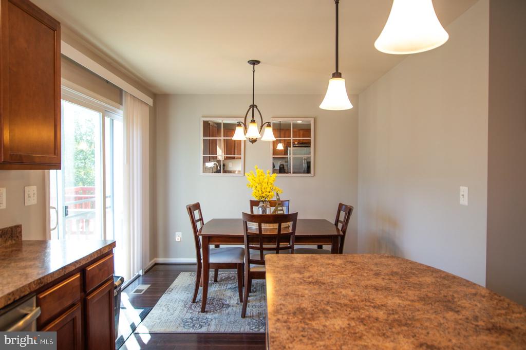 2337 DRAKE LN, FREDERICKSBURG, Virginia 22408, 3 Bedrooms Bedrooms, ,2 BathroomsBathrooms,Residential,2337 DRAKE LN,VASP2040828 MLS # VASP2040828