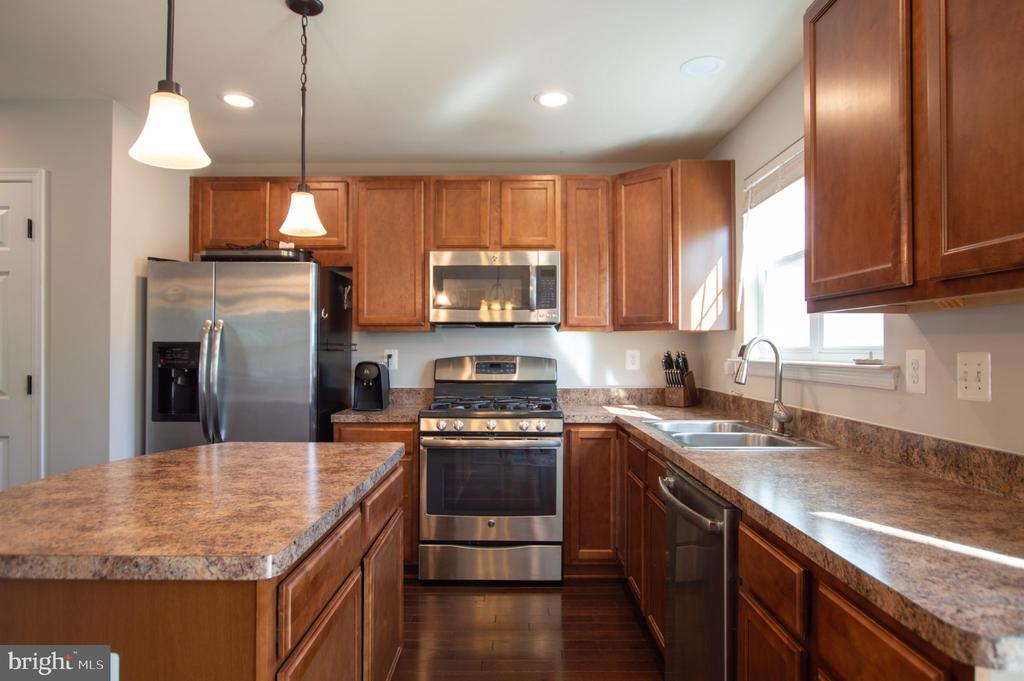 2337 DRAKE LN, FREDERICKSBURG, Virginia 22408, 3 Bedrooms Bedrooms, ,2 BathroomsBathrooms,Residential,2337 DRAKE LN,VASP2040828 MLS # VASP2040828