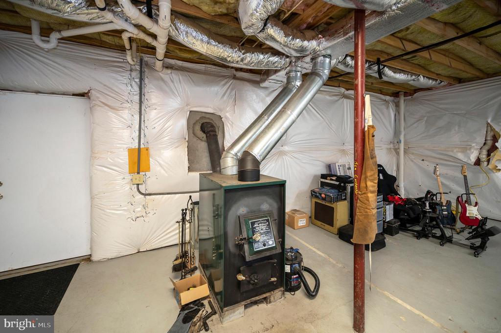 11326 WHEELER RD, SPOTSYLVANIA, Virginia 22551, 3 Bedrooms Bedrooms, ,2 BathroomsBathrooms,Residential,11326 WHEELER RD,VASP2041058 MLS # VASP2041058