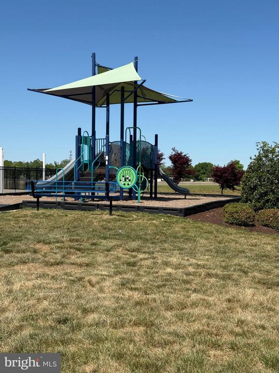 10208 EGRET CT, FREDERICKSBURG, Virginia 22408, 3 Bedrooms Bedrooms, ,3 BathroomsBathrooms,Residential,10208 EGRET CT,VASP2041250 MLS # VASP2041250