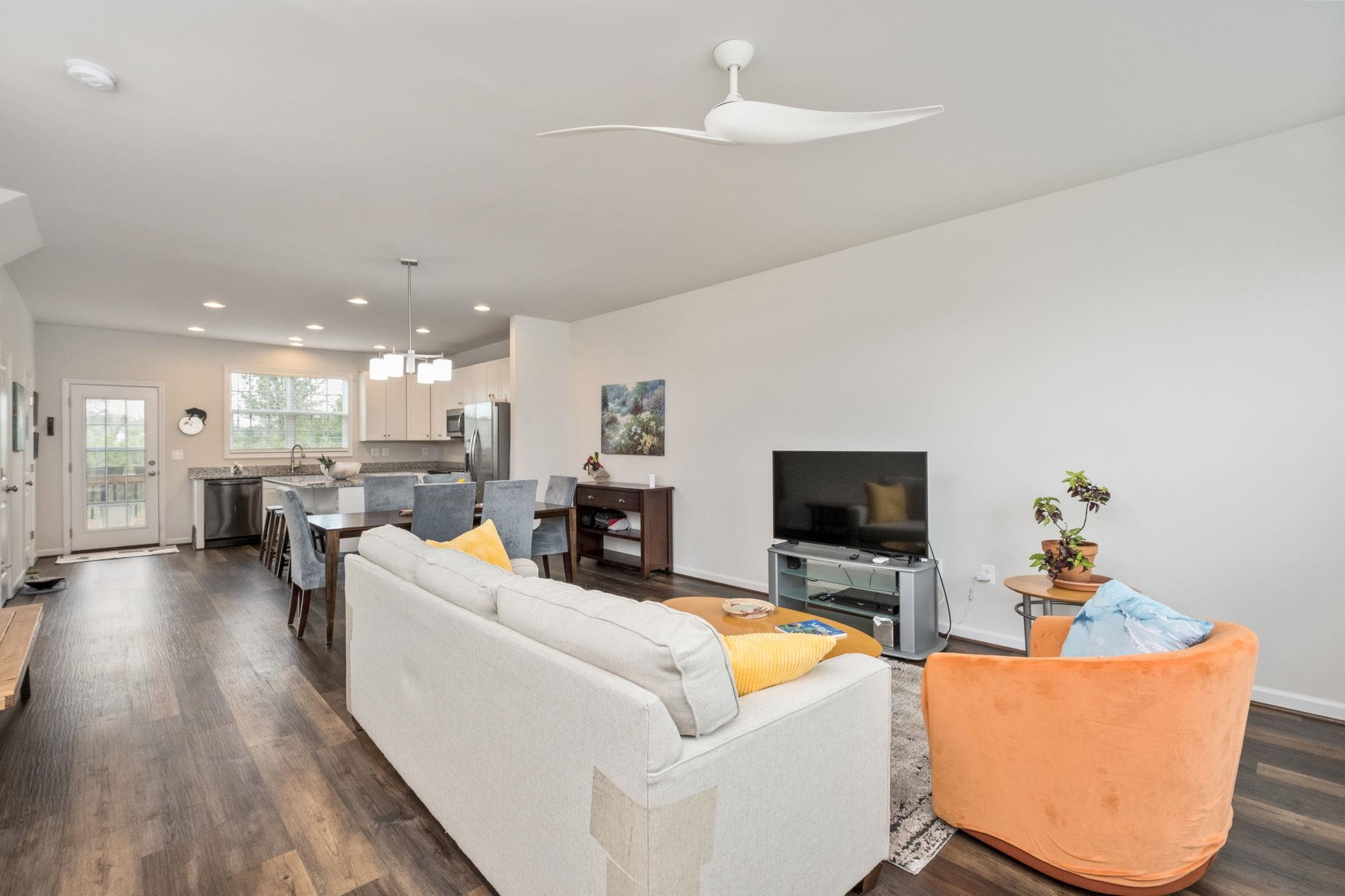 213 WILLOWSHIRE CT, WAYNESBORO, Virginia 22980, 3 Bedrooms Bedrooms, ,2 BathroomsBathrooms,Residential,213 WILLOWSHIRE CT,676339 MLS # 676339