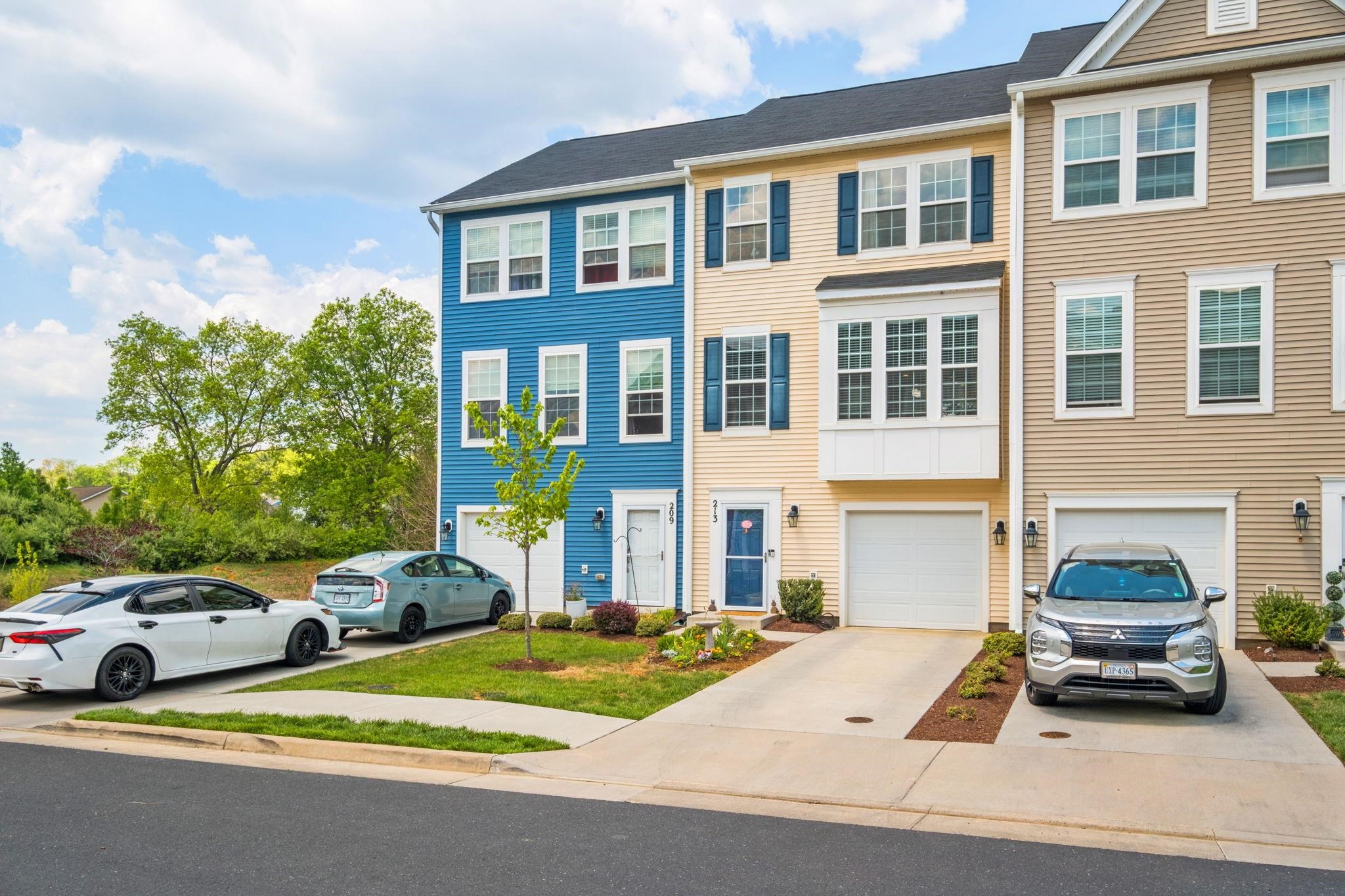 213 WILLOWSHIRE CT, WAYNESBORO, Virginia 22980, 3 Bedrooms Bedrooms, ,2 BathroomsBathrooms,Residential,213 WILLOWSHIRE CT,676339 MLS # 676339