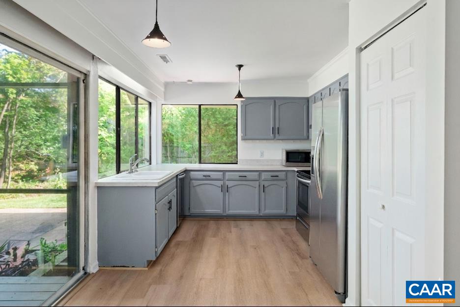 279 TENNIS DR, CHARLOTTESVILLE, Virginia 22901, 3 Bedrooms Bedrooms, ,2 BathroomsBathrooms,Residential,Fresh one-level living,279 TENNIS DR,676340 MLS # 676340