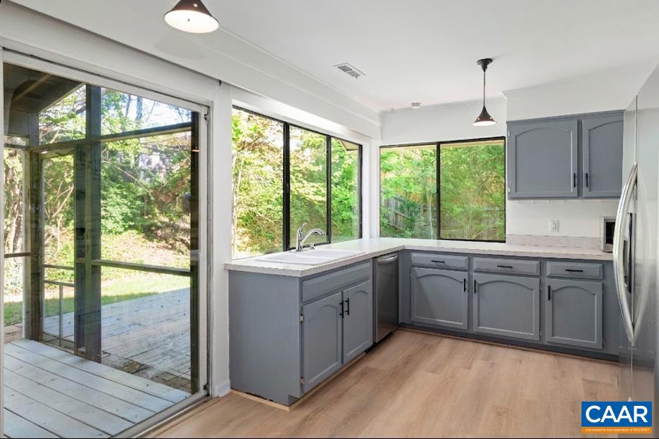 279 TENNIS DR, CHARLOTTESVILLE, Virginia 22901, 3 Bedrooms Bedrooms, ,2 BathroomsBathrooms,Residential,Fresh one-level living,279 TENNIS DR,676340 MLS # 676340