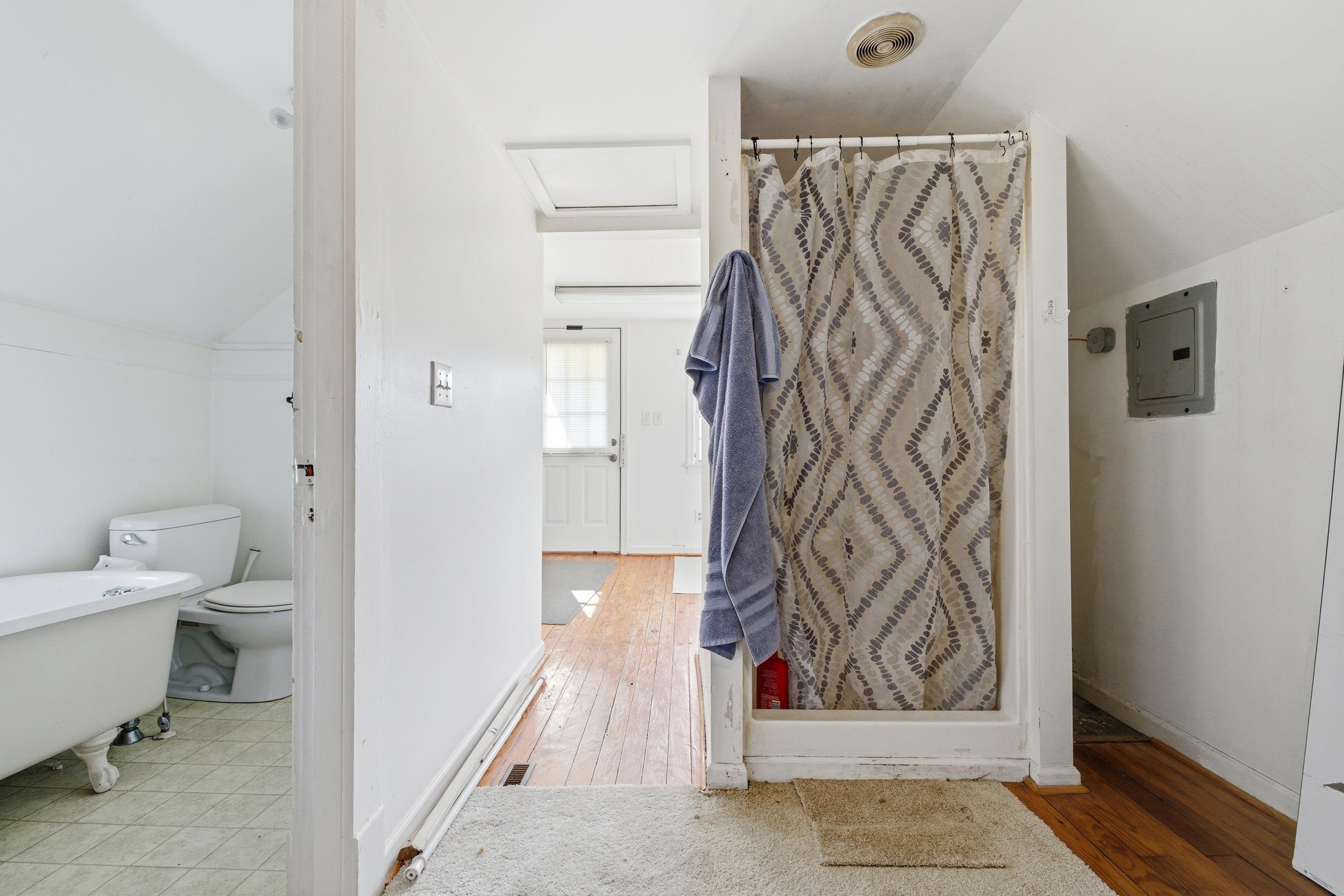 1533 LEE HWY, VERONA, Virginia 24482, 3 Bedrooms Bedrooms, ,2 BathroomsBathrooms,Residential,1533 LEE HWY,676346 MLS # 676346