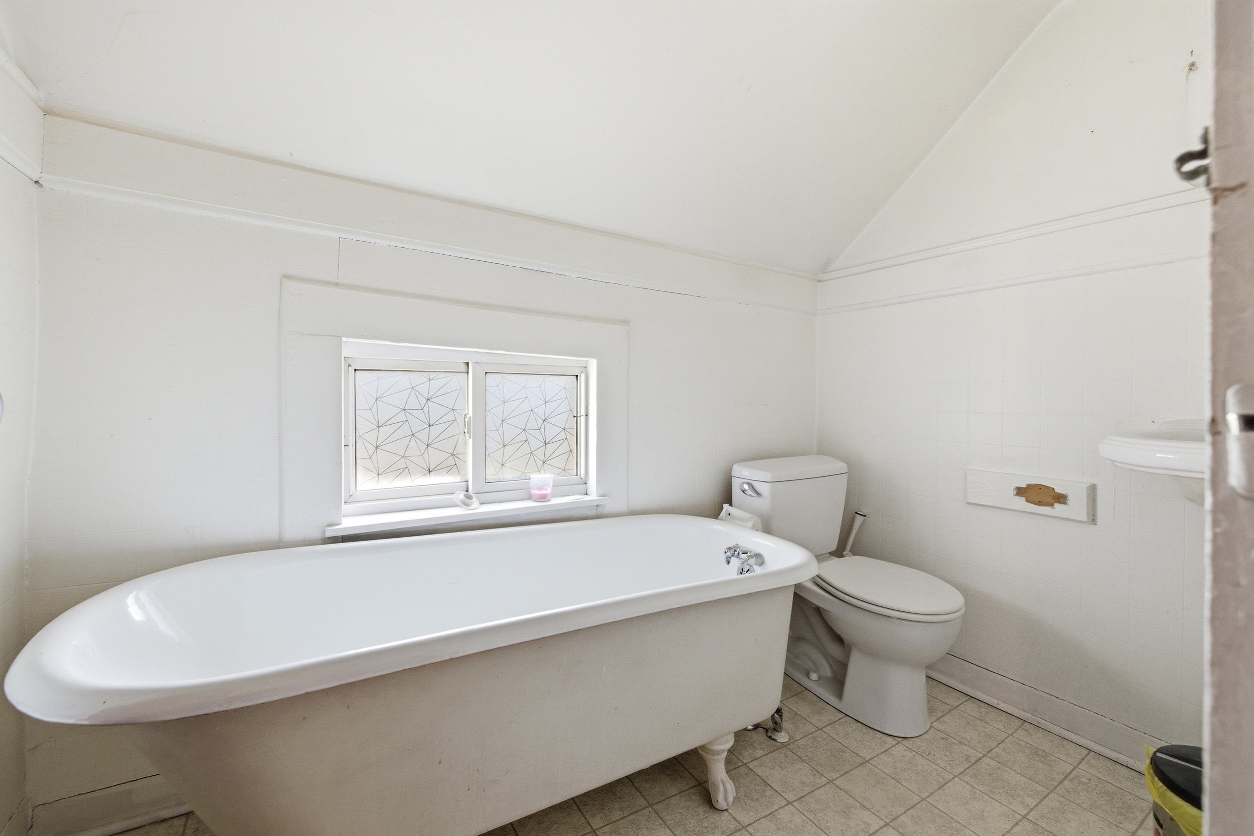 1533 LEE HWY, VERONA, Virginia 24482, 3 Bedrooms Bedrooms, ,2 BathroomsBathrooms,Residential,1533 LEE HWY,676346 MLS # 676346