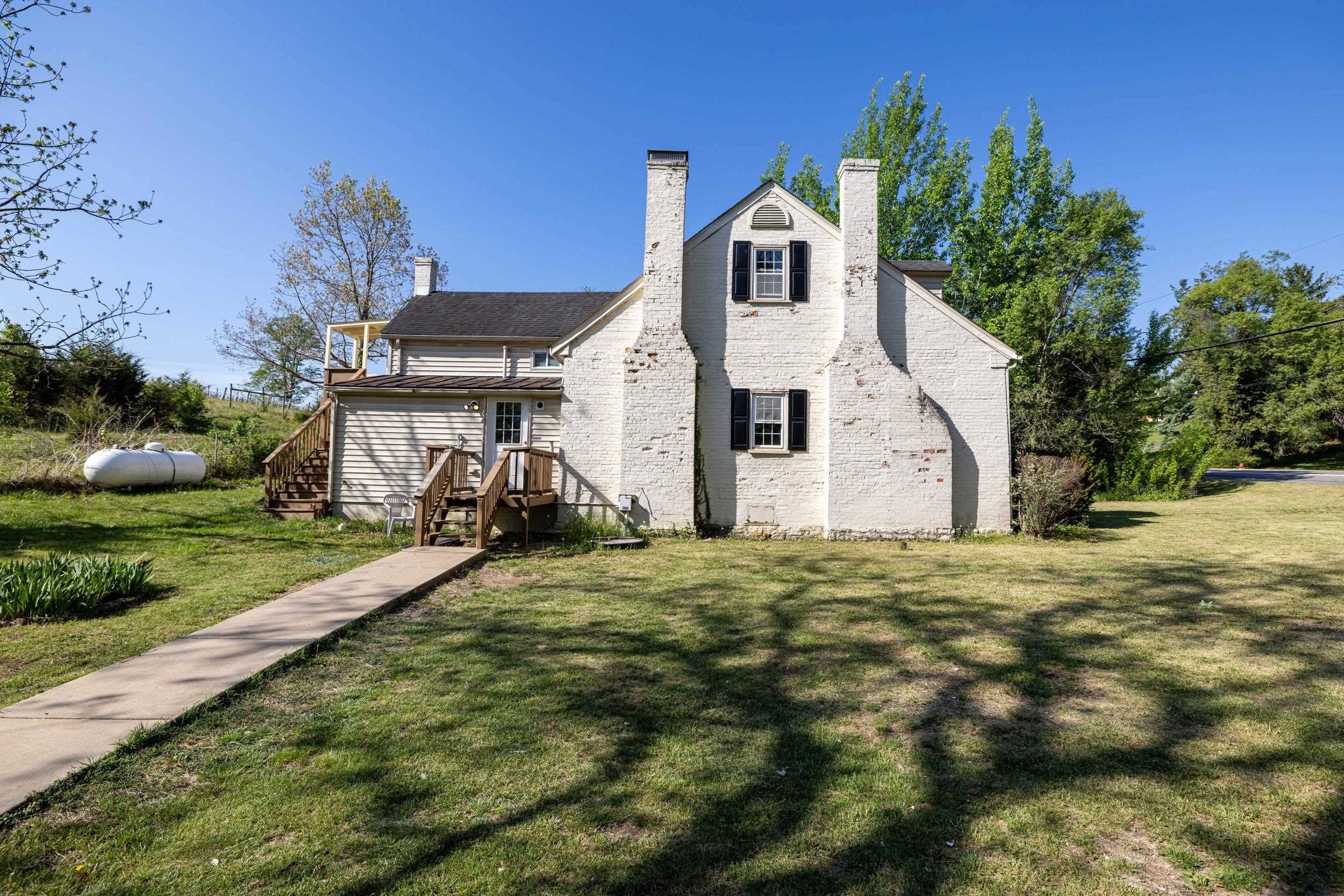 1533 LEE HWY, VERONA, Virginia 24482, 3 Bedrooms Bedrooms, ,2 BathroomsBathrooms,Residential,1533 LEE HWY,676346 MLS # 676346