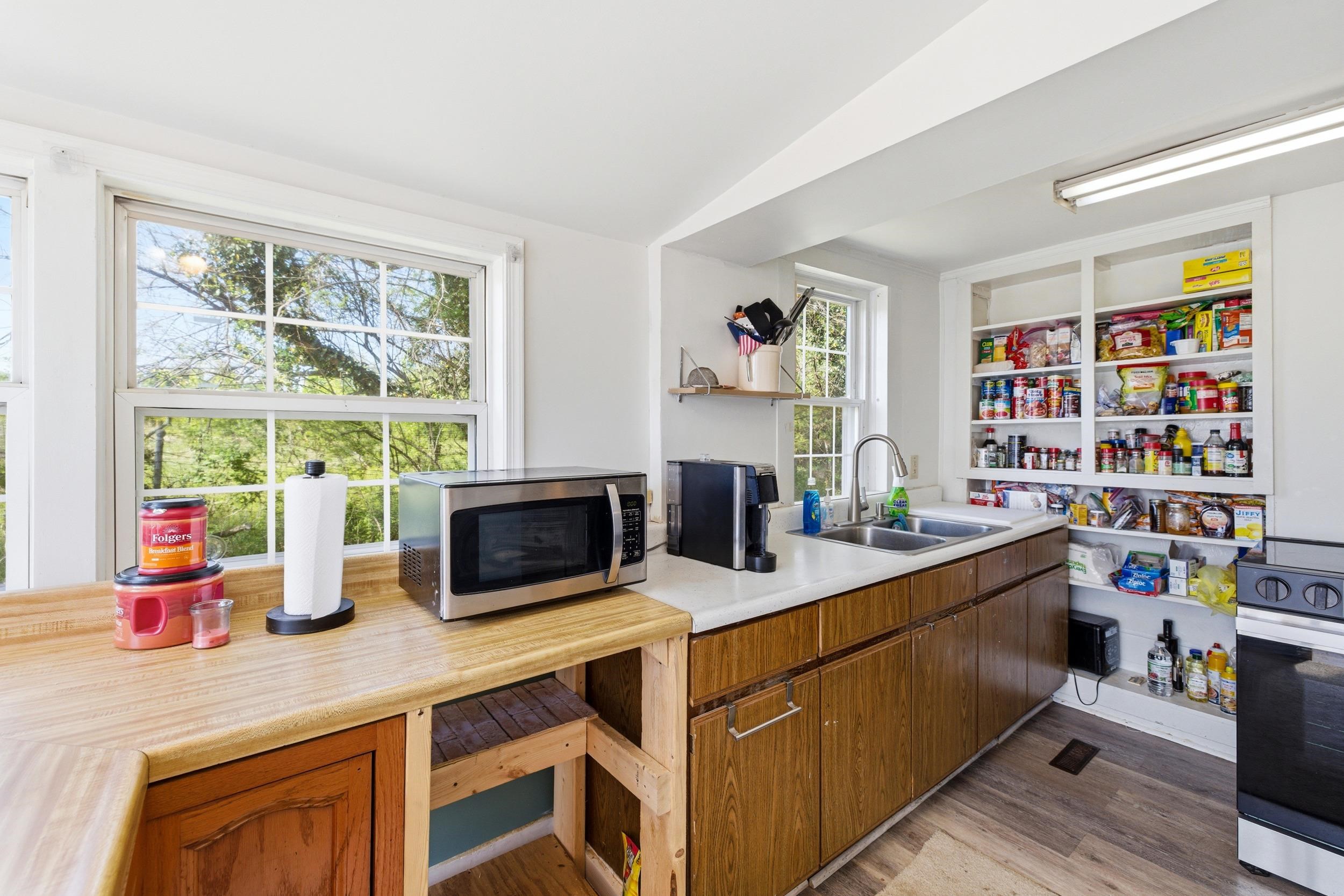 1533 LEE HWY, VERONA, Virginia 24482, 3 Bedrooms Bedrooms, ,2 BathroomsBathrooms,Residential,1533 LEE HWY,676346 MLS # 676346