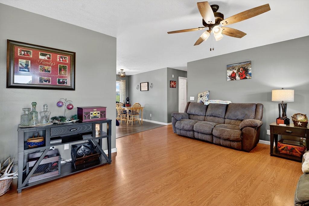 2099 MOUNTAIN VALLEY RD, KEEZLETOWN, Virginia 22832, 4 Bedrooms Bedrooms, ,2 BathroomsBathrooms,Residential,2099 MOUNTAIN VALLEY RD,676347 MLS # 676347