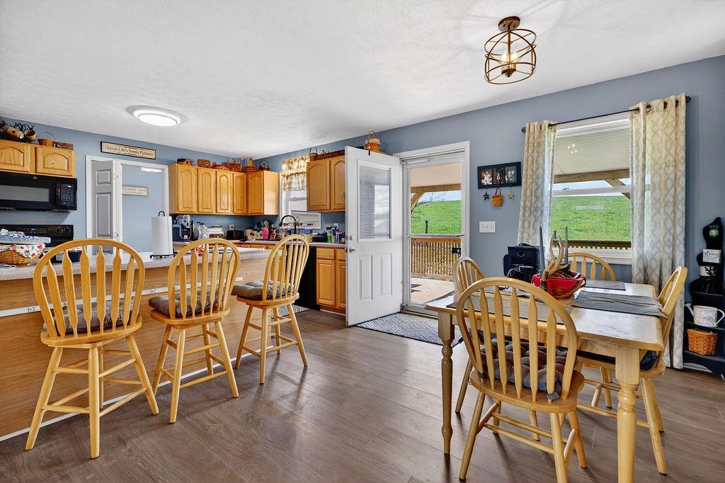 2099 MOUNTAIN VALLEY RD, KEEZLETOWN, Virginia 22832, 4 Bedrooms Bedrooms, ,2 BathroomsBathrooms,Residential,2099 MOUNTAIN VALLEY RD,676347 MLS # 676347