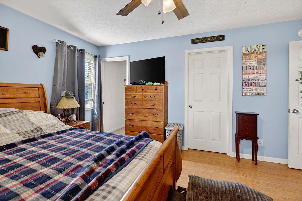 2099 MOUNTAIN VALLEY RD, KEEZLETOWN, Virginia 22832, 4 Bedrooms Bedrooms, ,2 BathroomsBathrooms,Residential,2099 MOUNTAIN VALLEY RD,676347 MLS # 676347