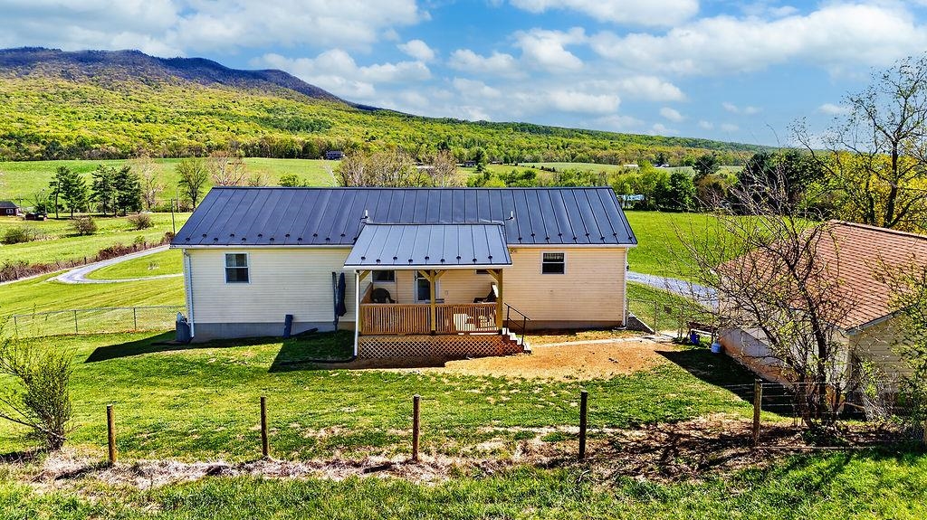 2099 MOUNTAIN VALLEY RD, KEEZLETOWN, Virginia 22832, 4 Bedrooms Bedrooms, ,2 BathroomsBathrooms,Residential,2099 MOUNTAIN VALLEY RD,676347 MLS # 676347