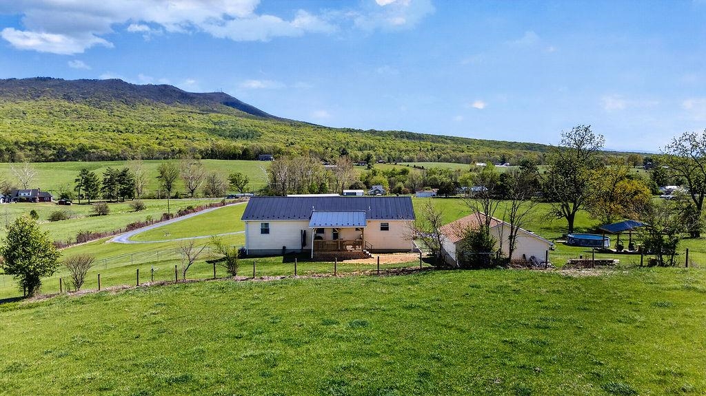 2099 MOUNTAIN VALLEY RD, KEEZLETOWN, Virginia 22832, 4 Bedrooms Bedrooms, ,2 BathroomsBathrooms,Residential,2099 MOUNTAIN VALLEY RD,676347 MLS # 676347