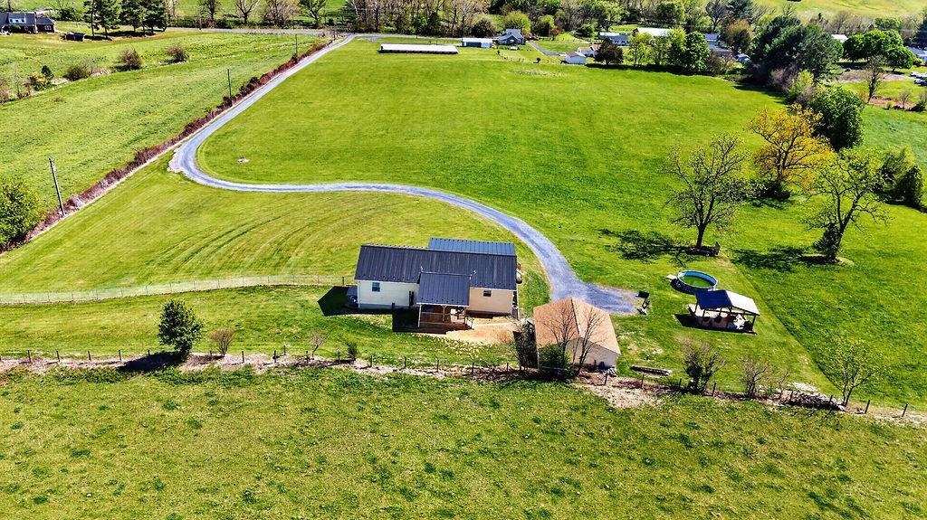 2099 MOUNTAIN VALLEY RD, KEEZLETOWN, Virginia 22832, 4 Bedrooms Bedrooms, ,2 BathroomsBathrooms,Residential,2099 MOUNTAIN VALLEY RD,676347 MLS # 676347