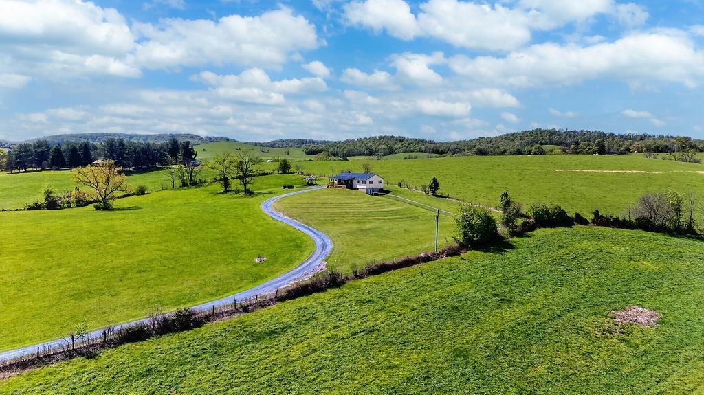 2099 MOUNTAIN VALLEY RD, KEEZLETOWN, Virginia 22832, 4 Bedrooms Bedrooms, ,2 BathroomsBathrooms,Residential,2099 MOUNTAIN VALLEY RD,676347 MLS # 676347