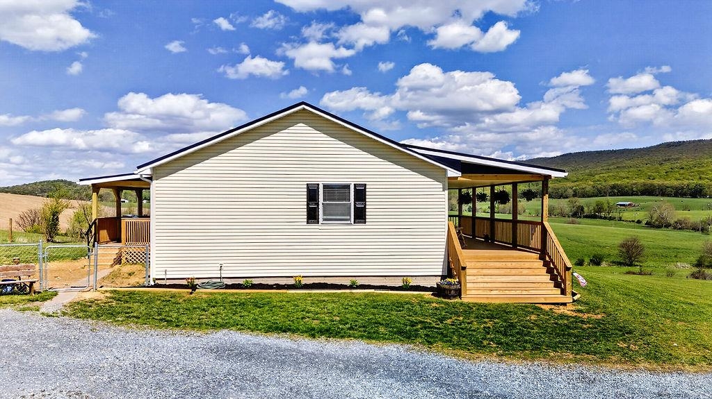 2099 MOUNTAIN VALLEY RD, KEEZLETOWN, Virginia 22832, 4 Bedrooms Bedrooms, ,2 BathroomsBathrooms,Residential,2099 MOUNTAIN VALLEY RD,676347 MLS # 676347