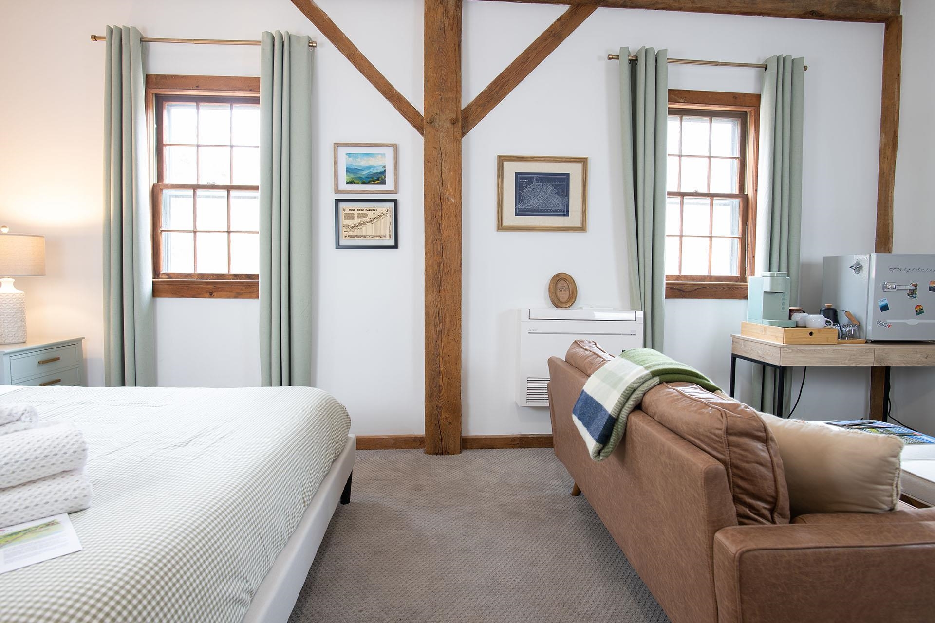 352 TYE RIVER TPKE, VESUVIUS, Virginia 24483, 7 Bedrooms Bedrooms, ,7 BathroomsBathrooms,Residential,352 TYE RIVER TPKE,676349 MLS # 676349