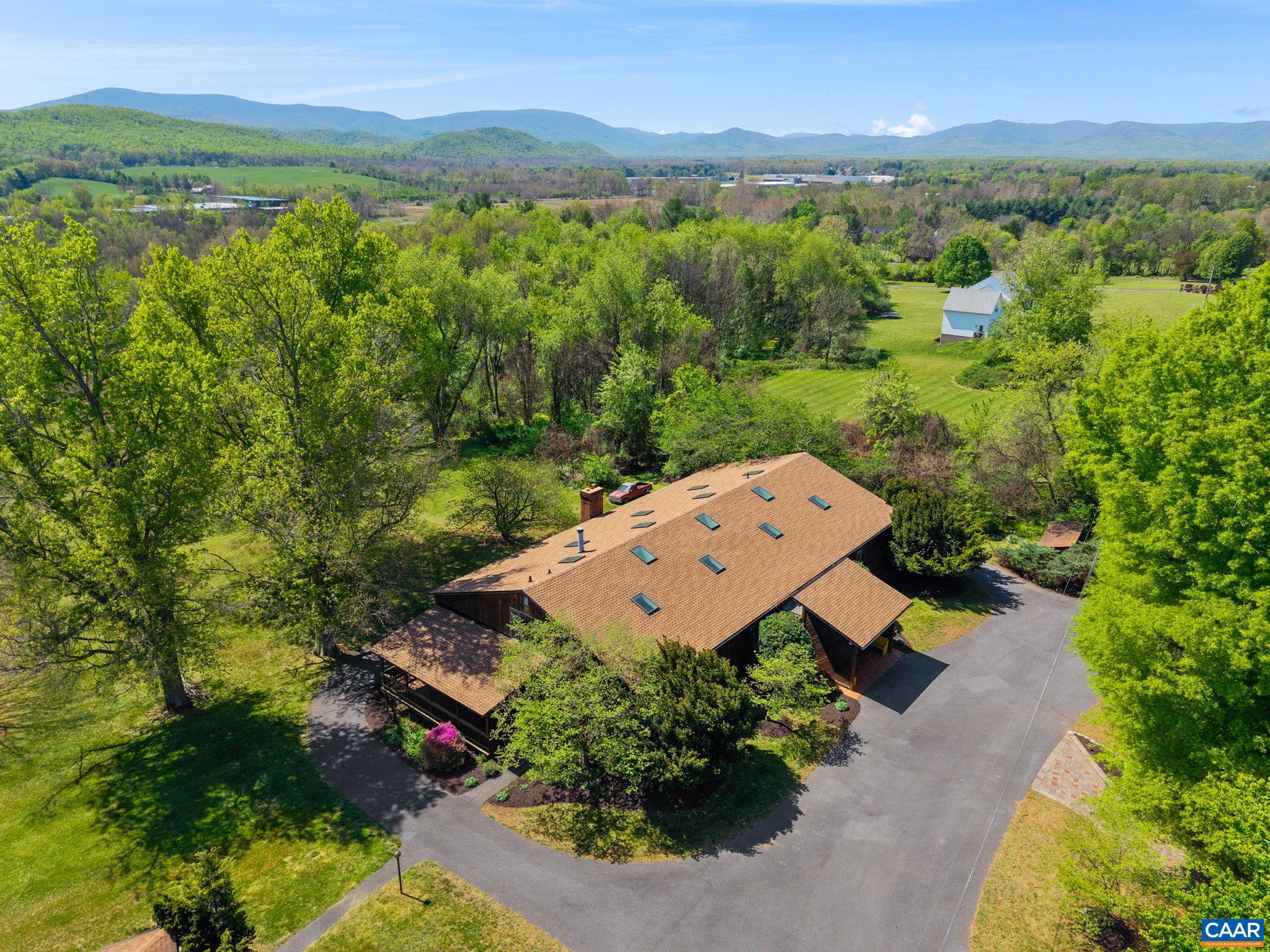 18 PROVIDENCE LN, WAYNESBORO, Virginia 22980, 3 Bedrooms Bedrooms, ,4 BathroomsBathrooms,Residential,P. Buckley Moss Estate,18 PROVIDENCE LN,676356 MLS # 676356