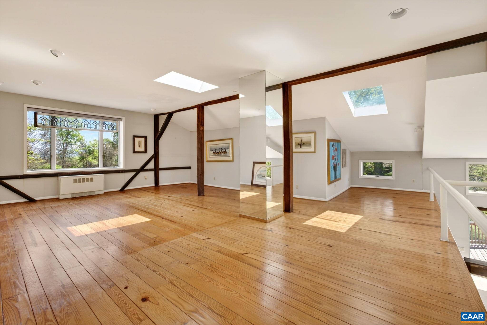 18 PROVIDENCE LN, WAYNESBORO, Virginia 22980, 3 Bedrooms Bedrooms, ,4 BathroomsBathrooms,Residential,P. Buckley Moss Estate,18 PROVIDENCE LN,676356 MLS # 676356