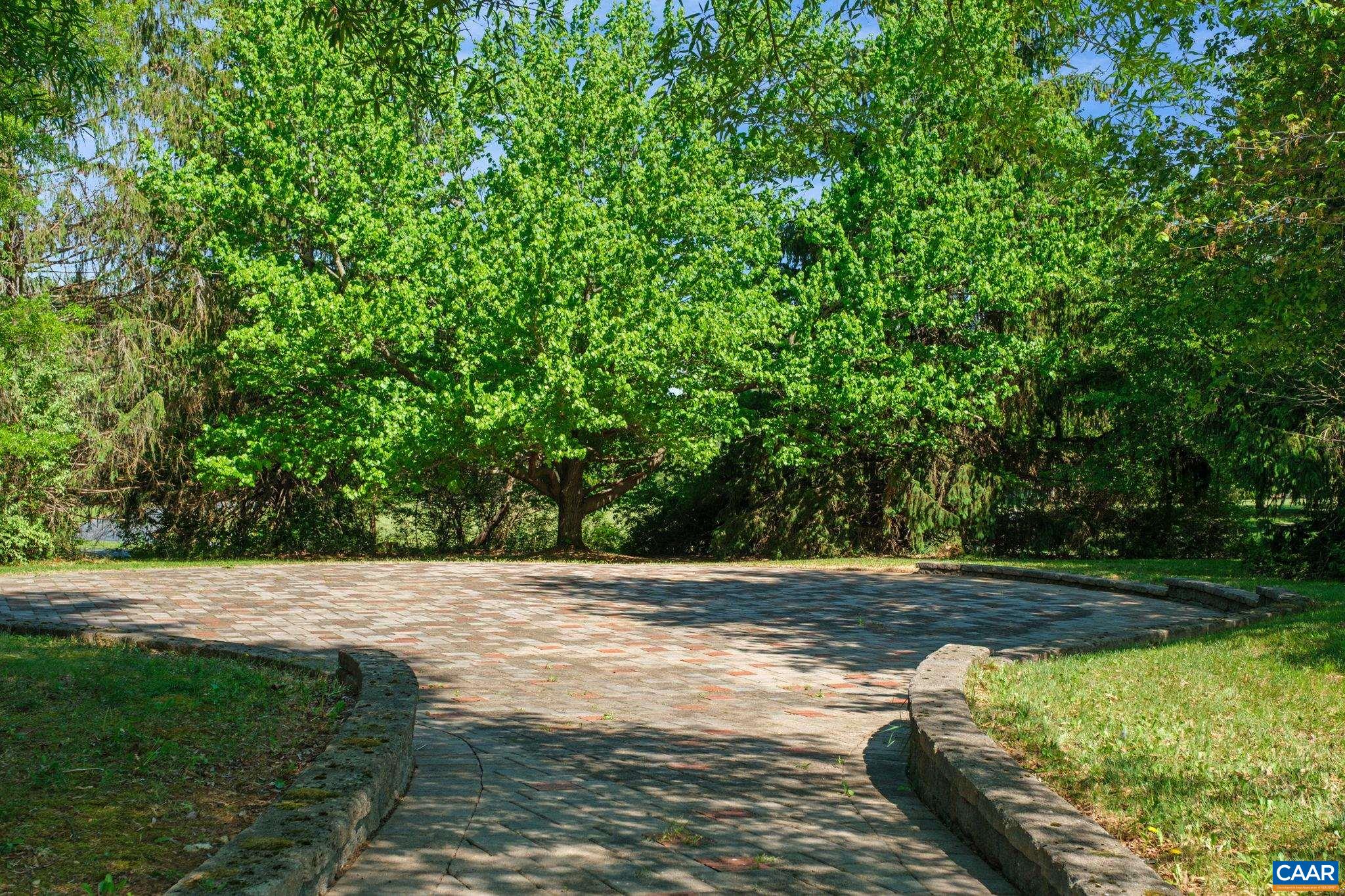 18 PROVIDENCE LN, WAYNESBORO, Virginia 22980, 3 Bedrooms Bedrooms, ,4 BathroomsBathrooms,Residential,P. Buckley Moss Estate,18 PROVIDENCE LN,676356 MLS # 676356