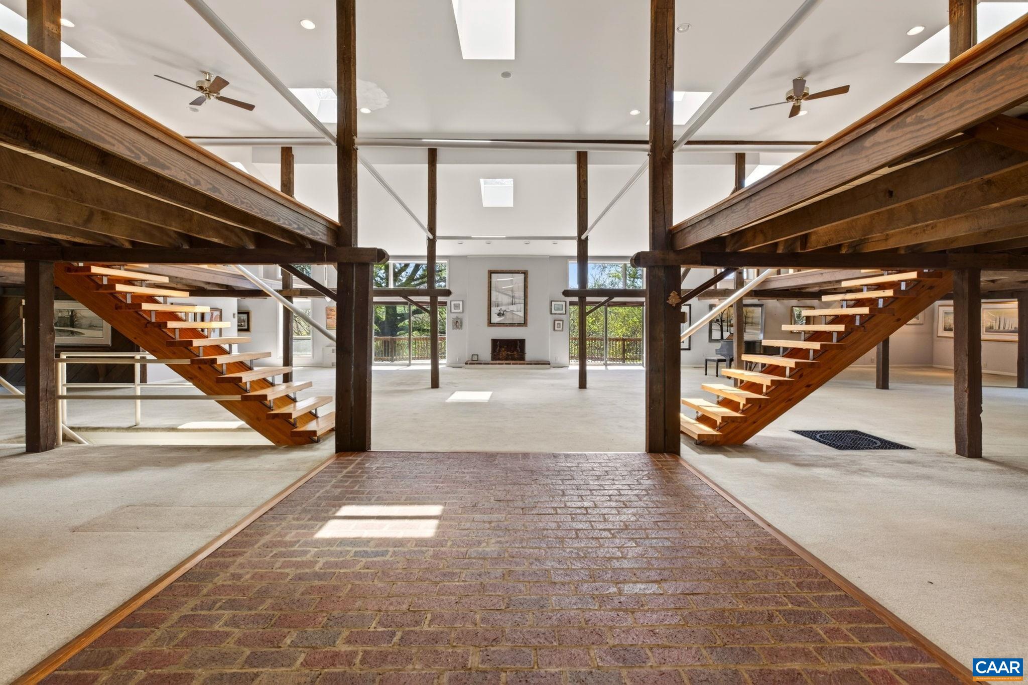 18 PROVIDENCE LN, WAYNESBORO, Virginia 22980, 3 Bedrooms Bedrooms, ,4 BathroomsBathrooms,Residential,P. Buckley Moss Estate,18 PROVIDENCE LN,676356 MLS # 676356