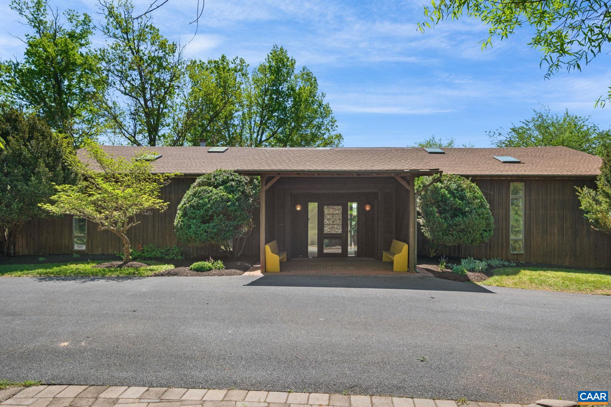 18 PROVIDENCE LN, WAYNESBORO, Virginia 22980, 3 Bedrooms Bedrooms, ,4 BathroomsBathrooms,Residential,P. Buckley Moss Estate,18 PROVIDENCE LN,676356 MLS # 676356